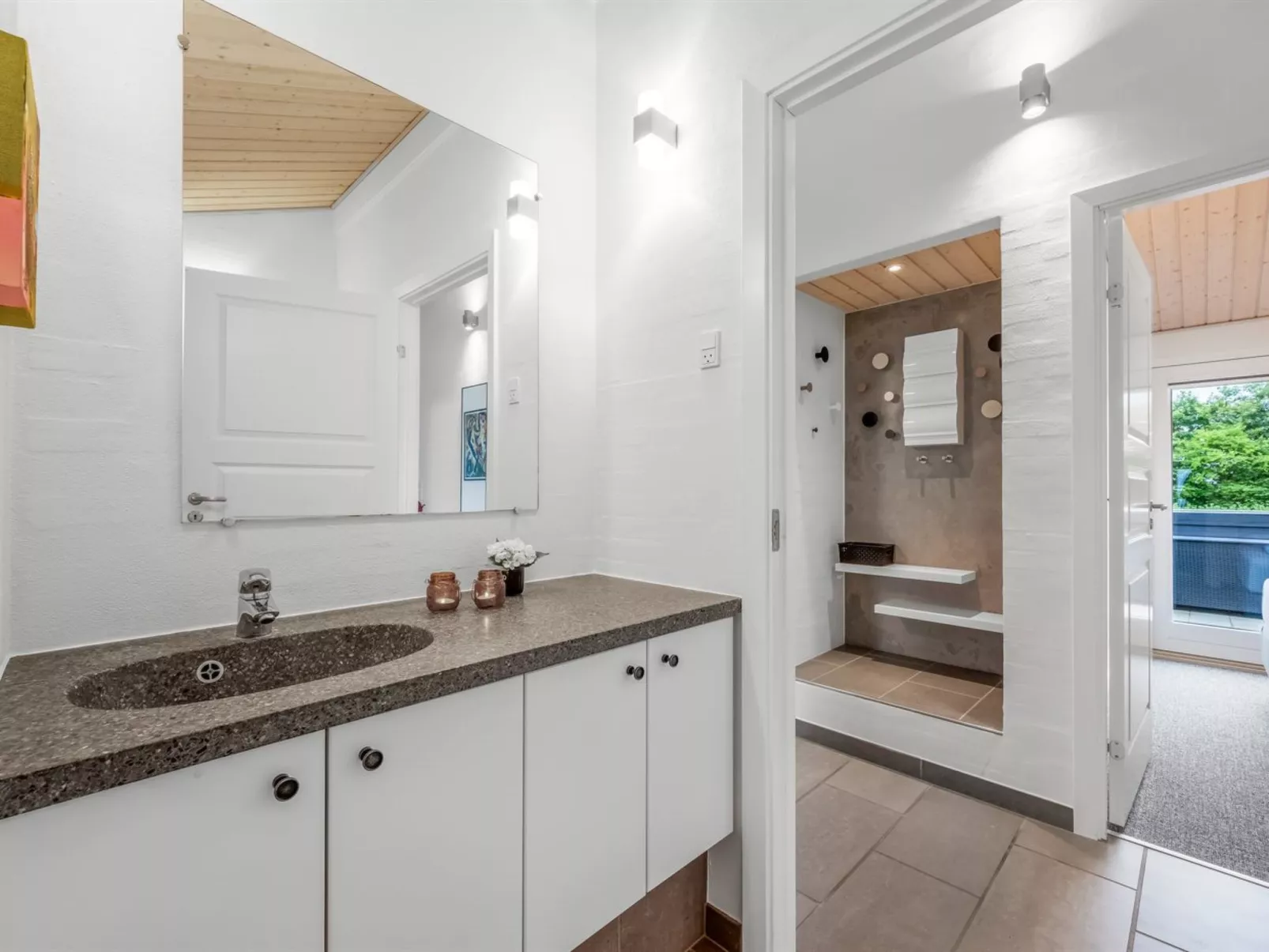 "Noreen" - 1.4km to the fjord-Binnen