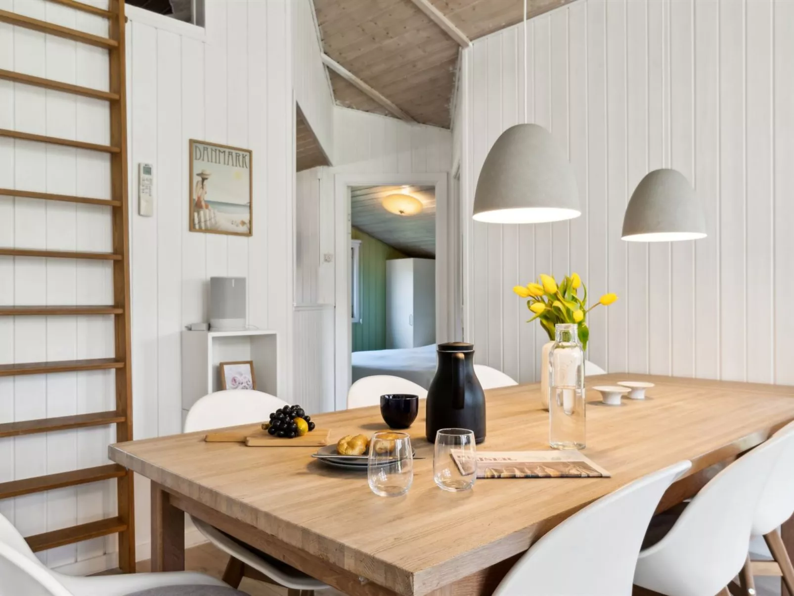 "Amiira" - 500m from the sea-Binnen