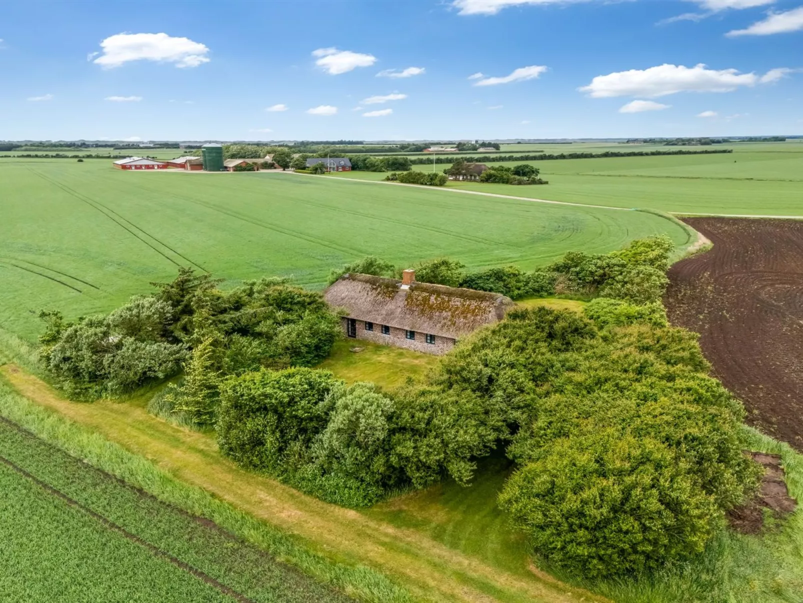 "Claus" - 1.5km to the fjord-Buiten