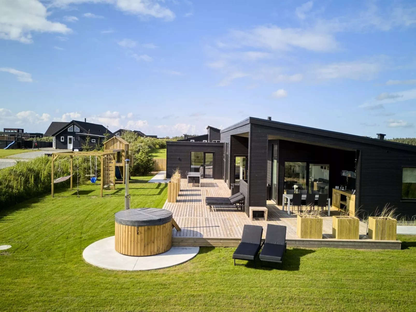 "Lyder" - 400m from the sea-Buiten