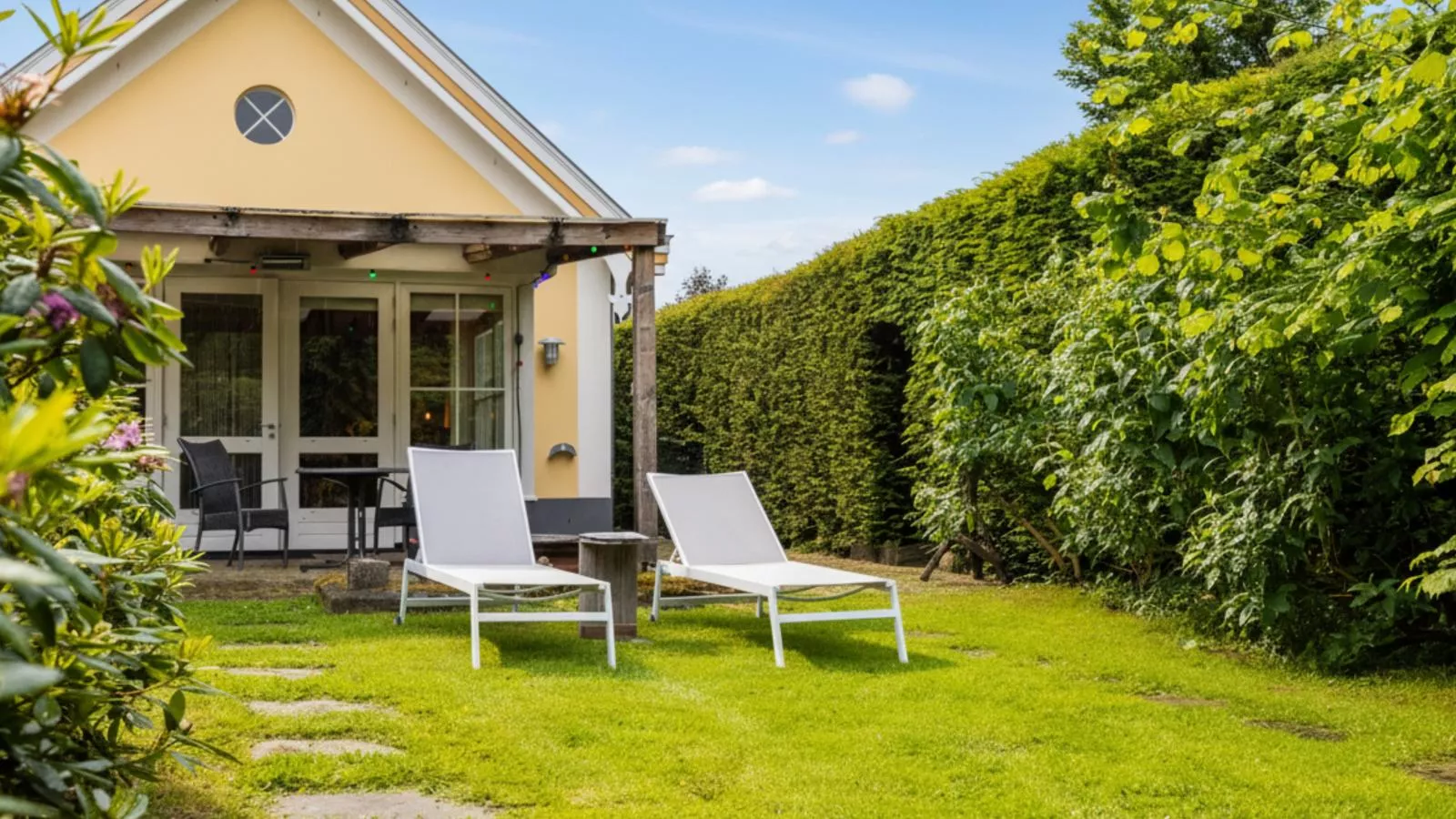 Wellnesshuisje Kalheupink-Buitenkant zomer