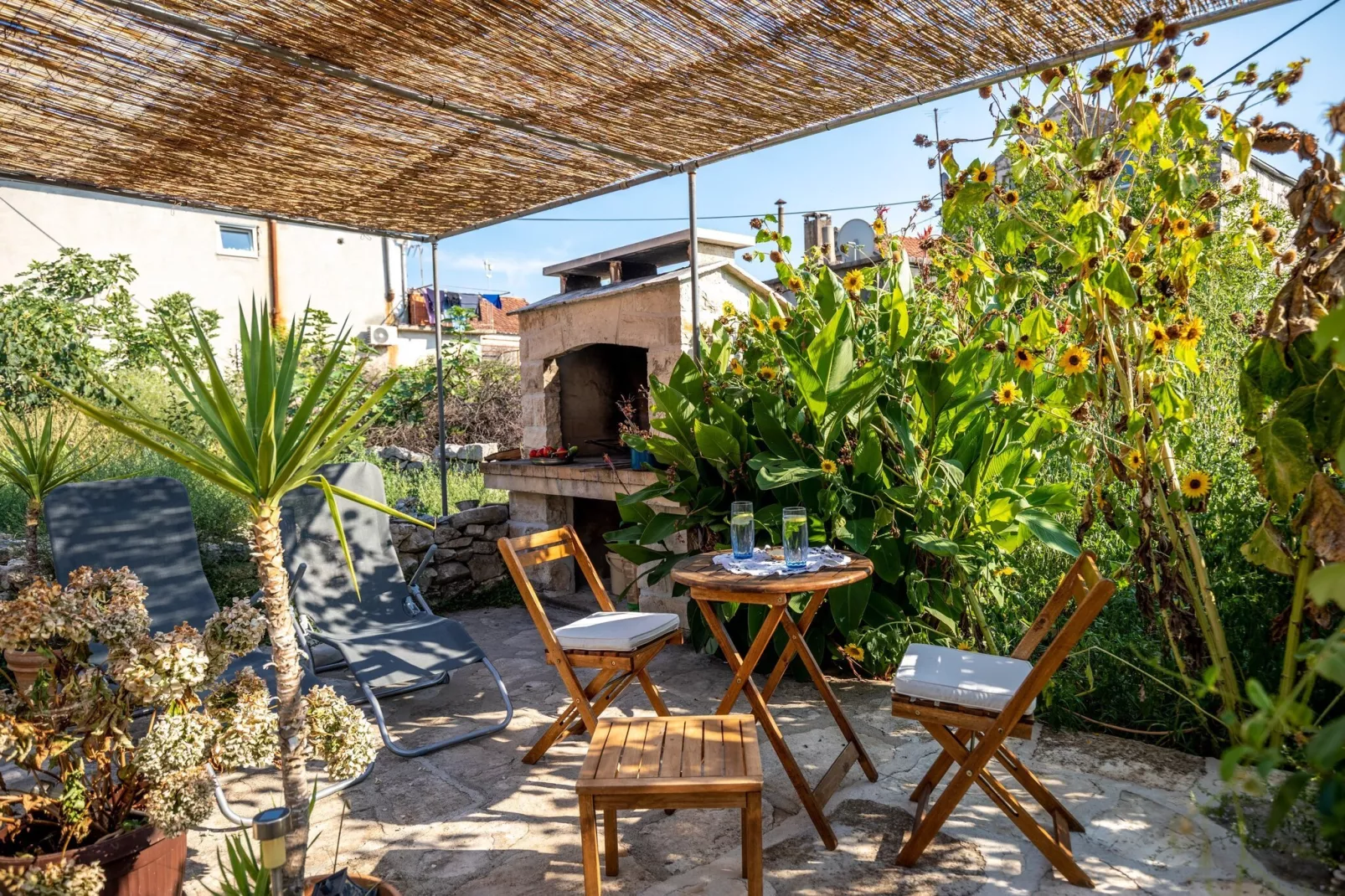 Stone House Harmony - One Bedroom Apartment with Patio and Garden View ( 1 )-Terras