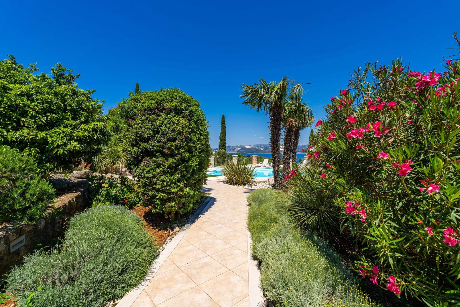 Villa Alegria Cavtat - Two Bedroom Apartment with Balcony and Sea View (Apartment B)-Zwembad