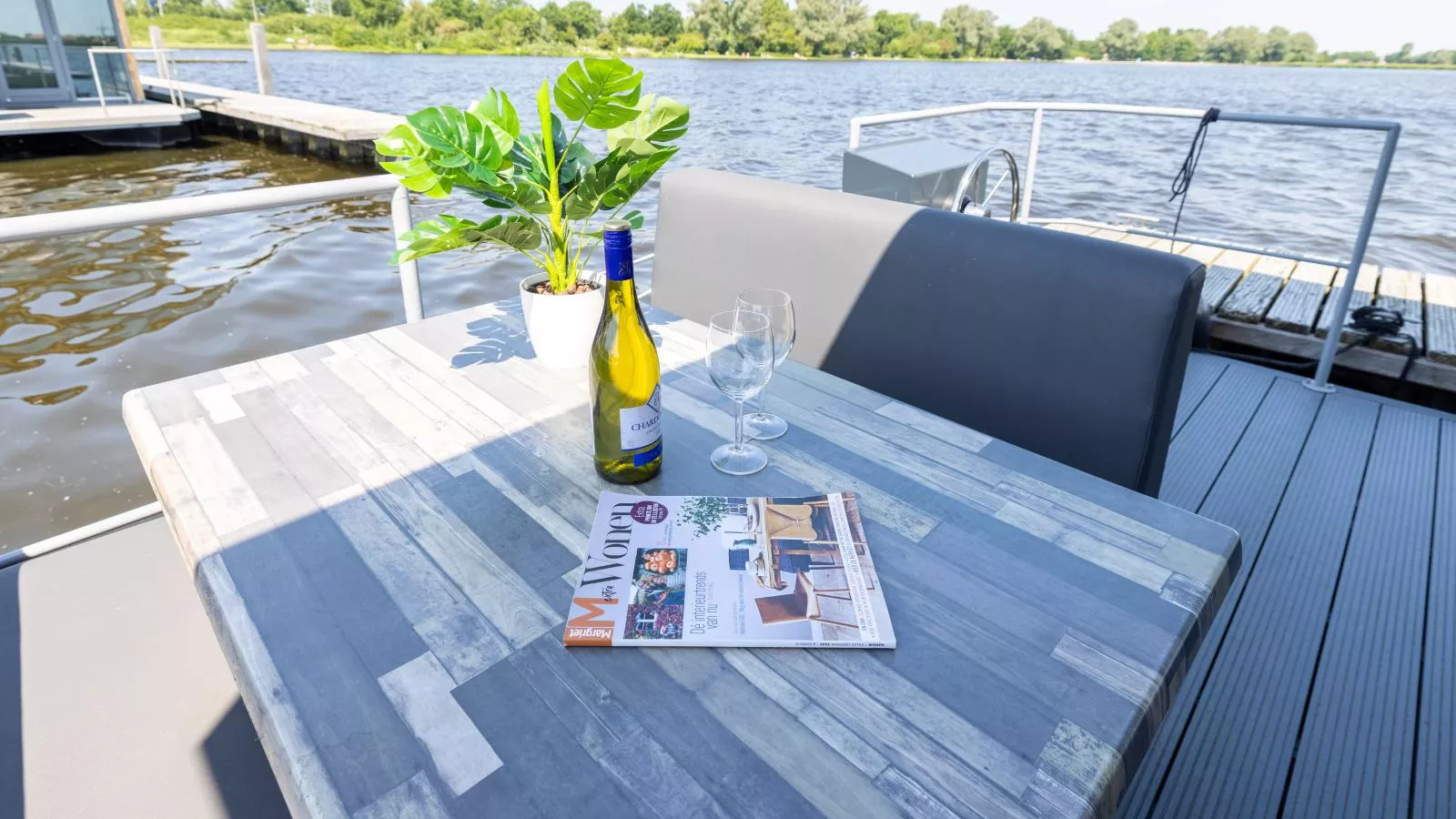 Tiny houseboat Parel I - airco-Terrasbalkon