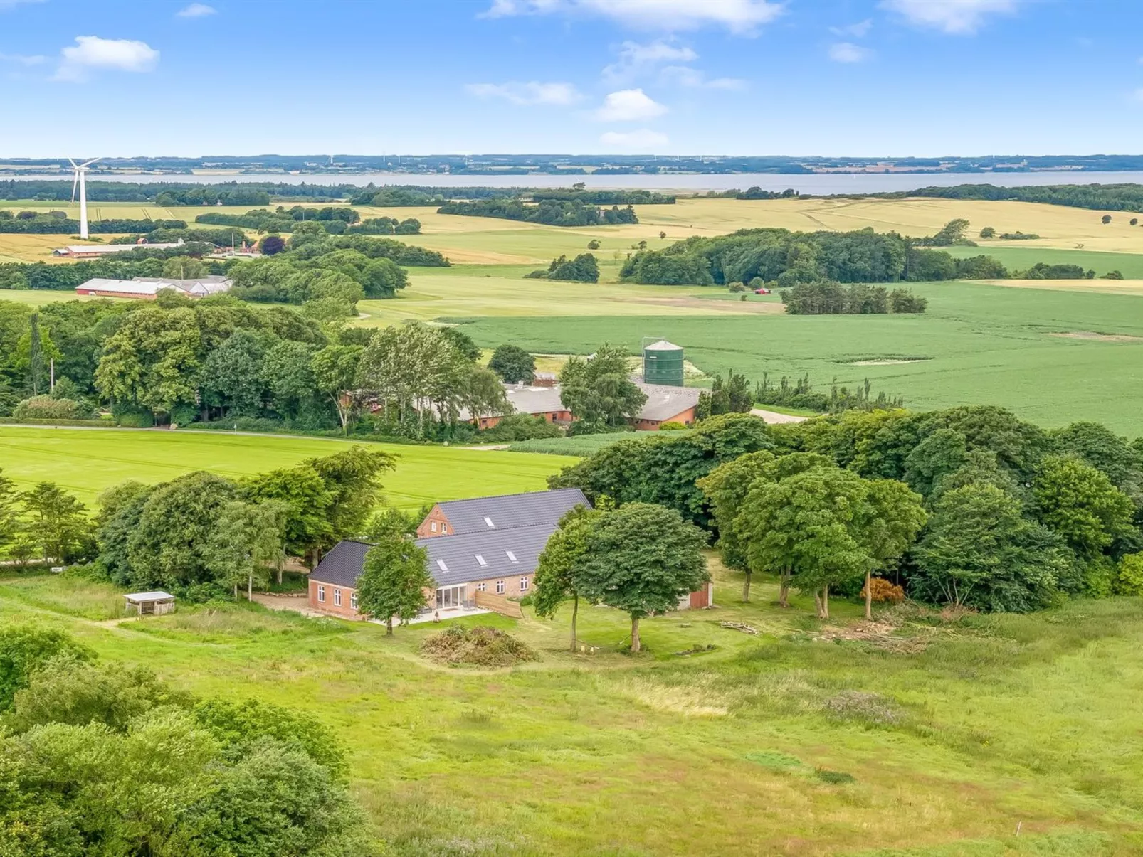 "Geraldine" - 3.5km to the fjord-Buiten