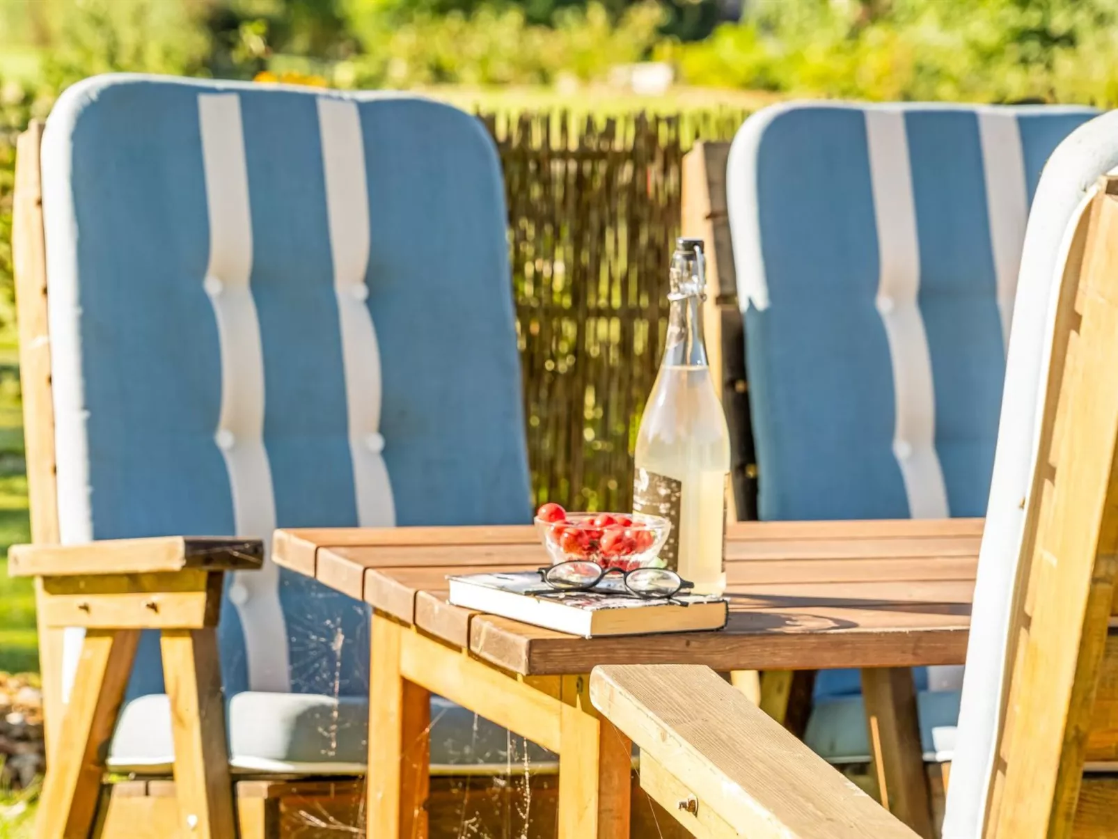 "Carlina" - 700m to the fjord-Buiten