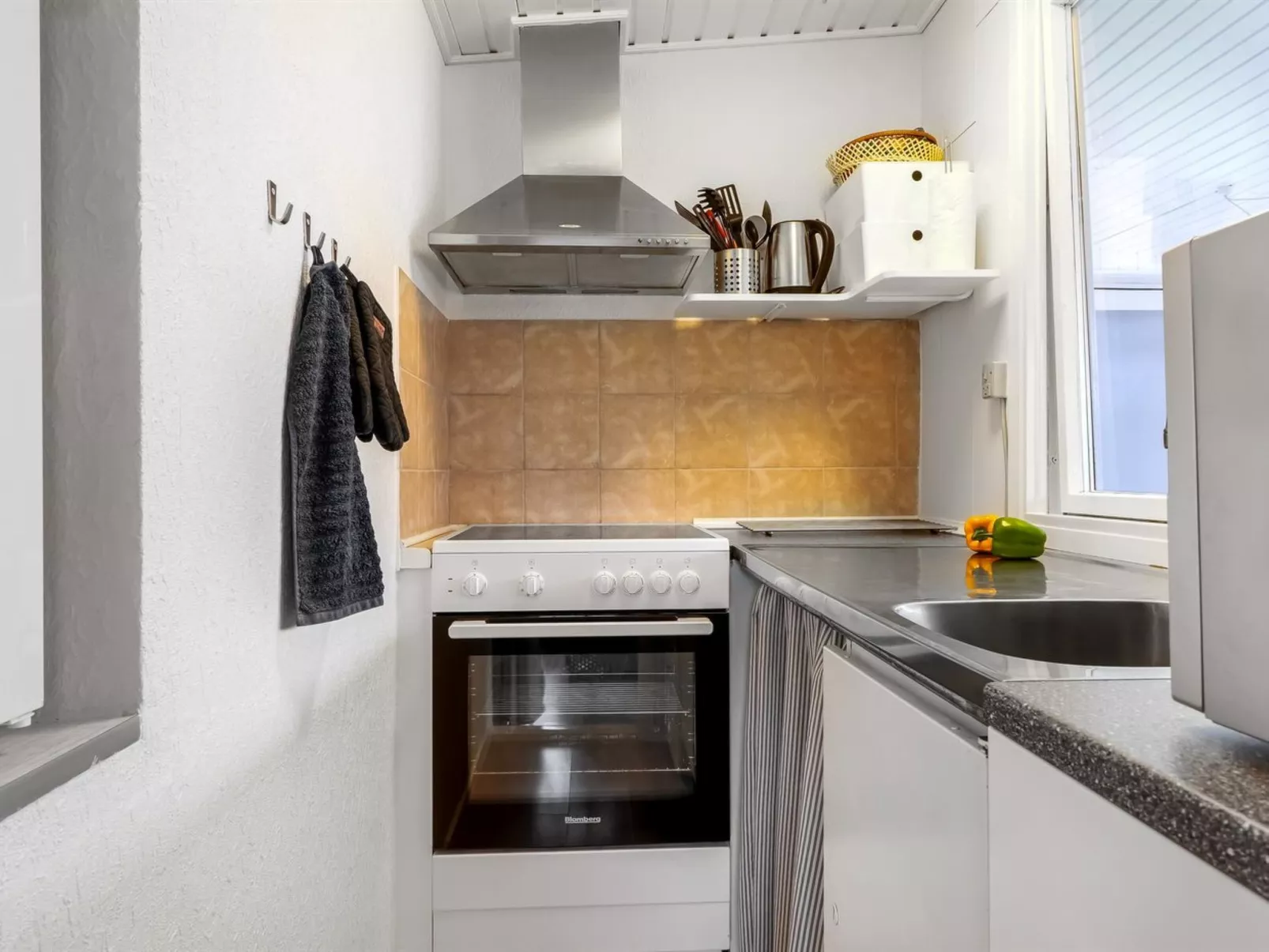 "Manina" - 230m from the sea-Binnen