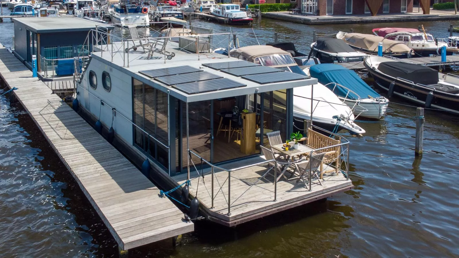 Tiny Houseboat De Woudaap - I-Buitenlucht