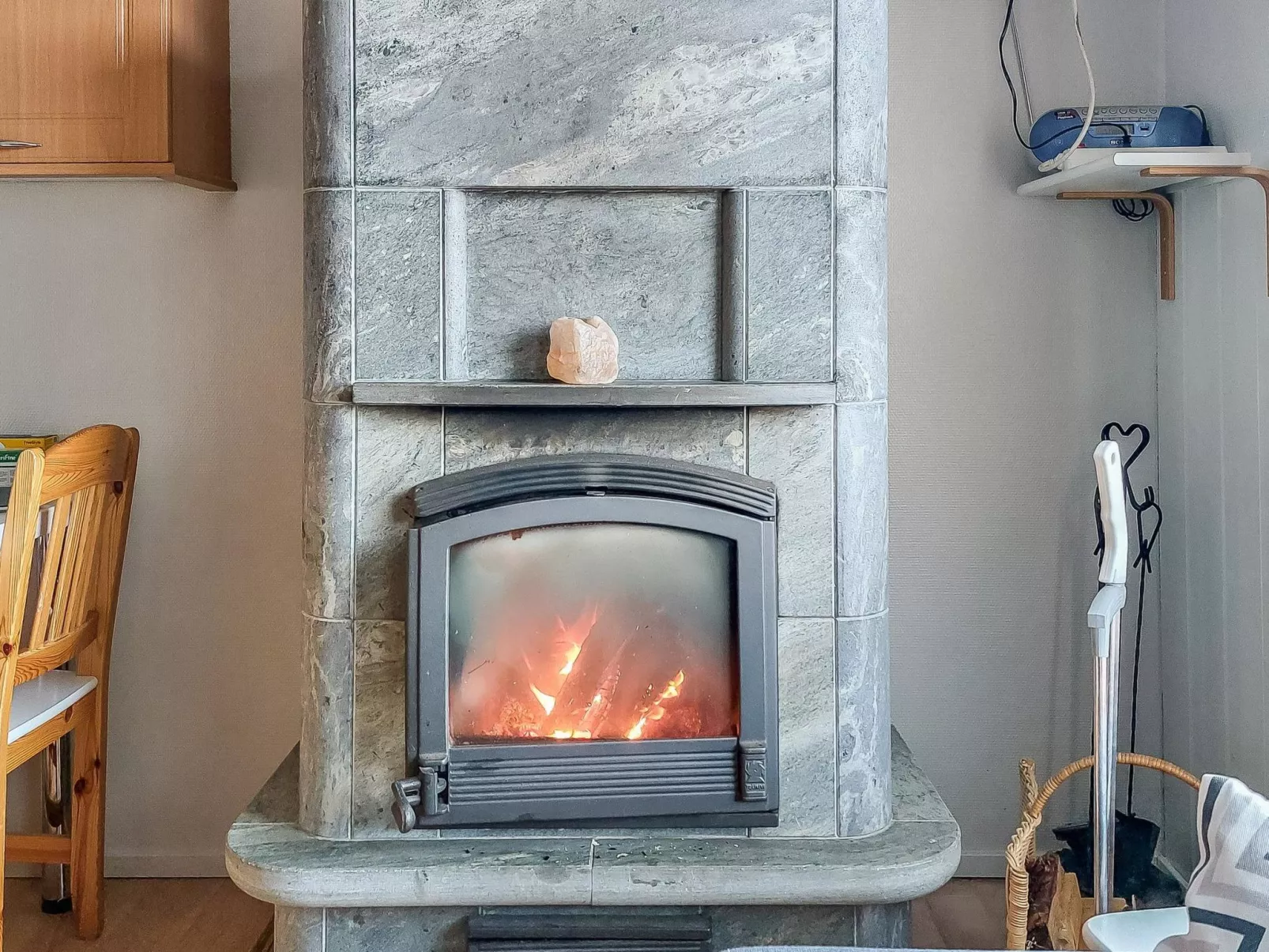 Aihki c/o villa armas 50-Binnen