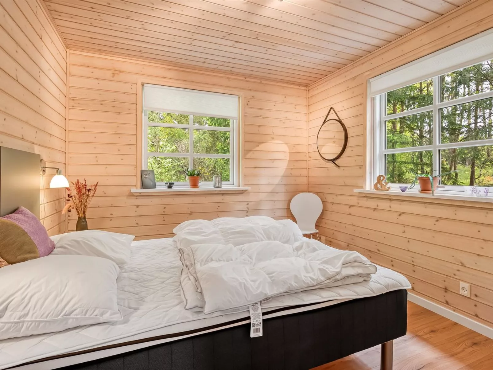 "Iorund" - 9km from the sea-Binnen