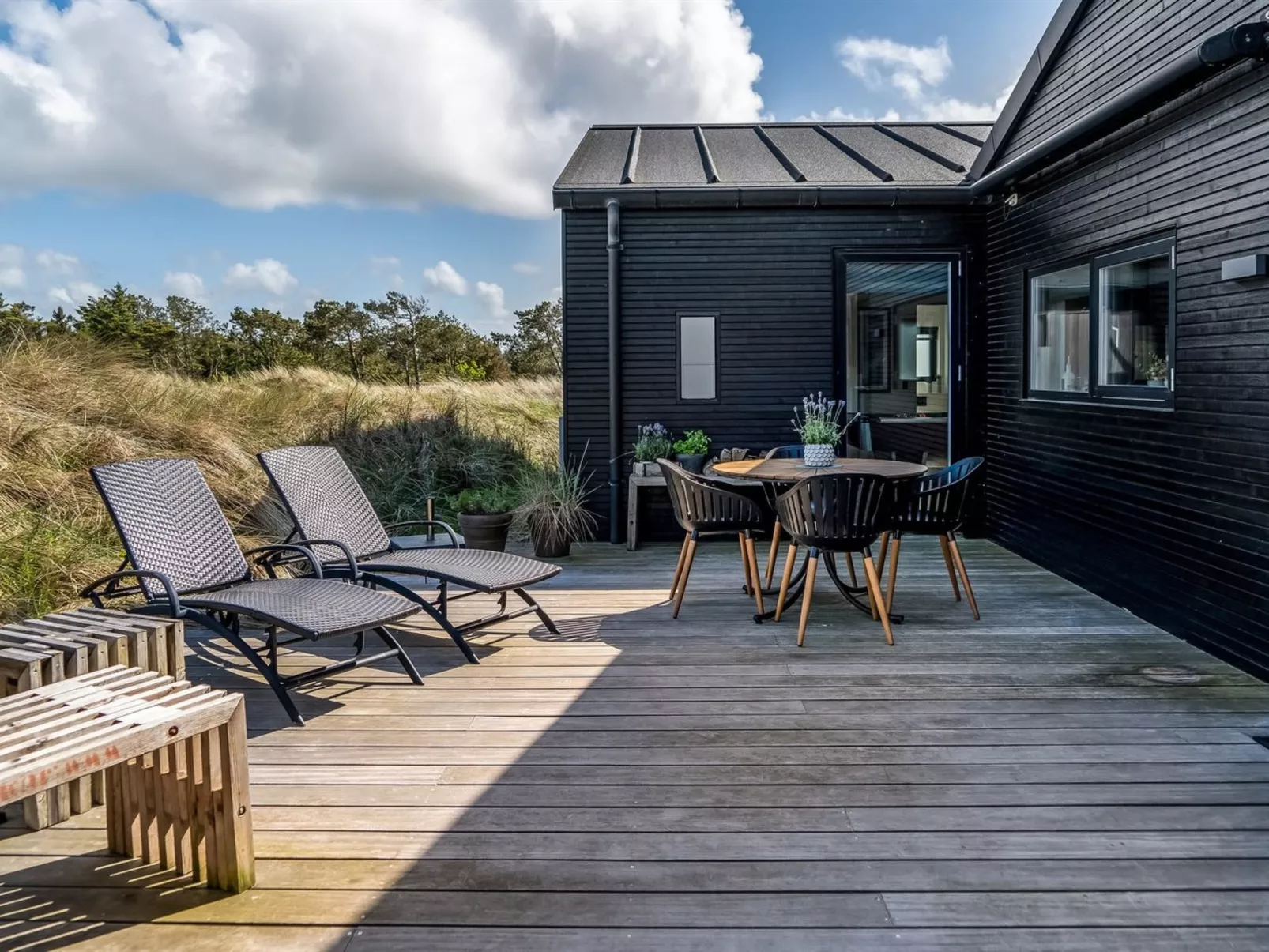 "Eriksine" - 750m from the sea-Buiten