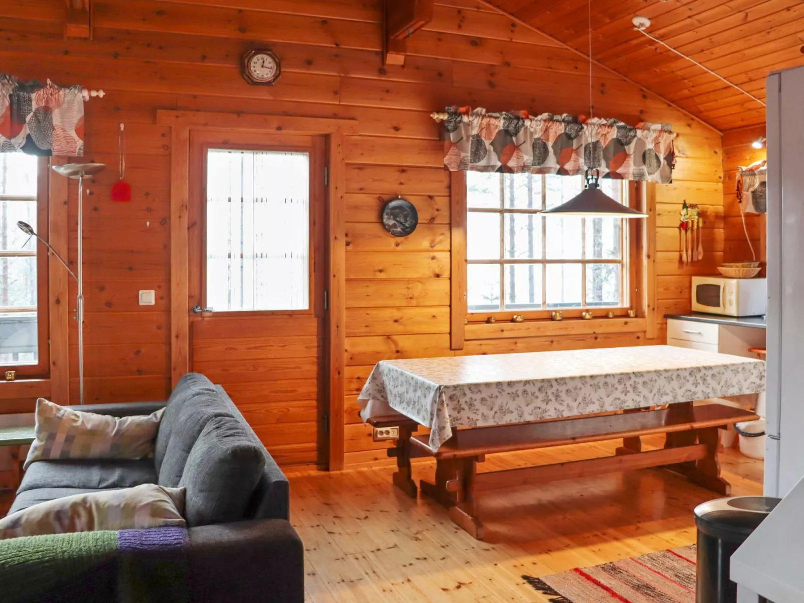 Alppitalo mökki-Binnen