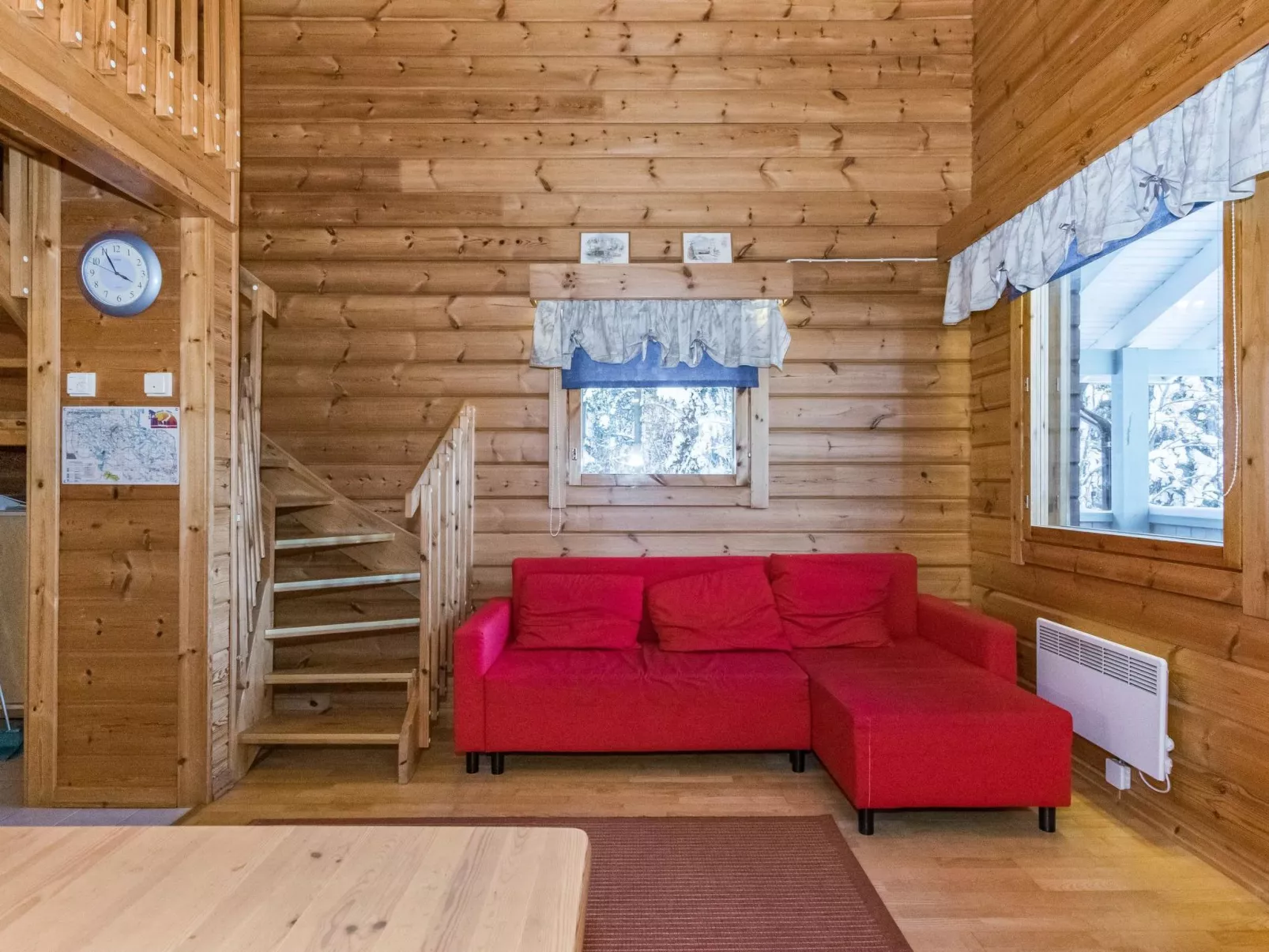 Rakotuli 2 paritalon yläkerta-Binnen