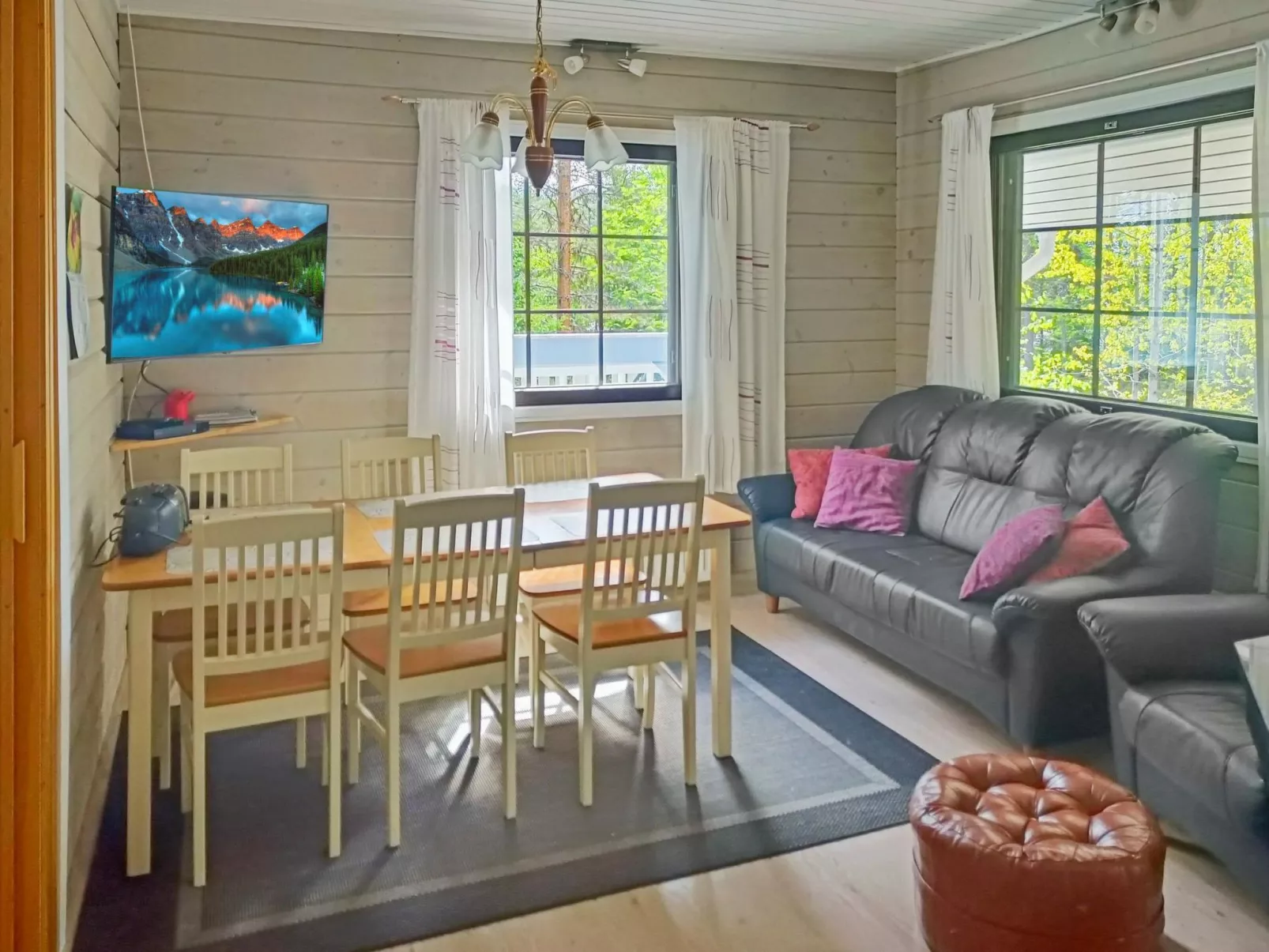 Ukkorinne mökki-Binnen