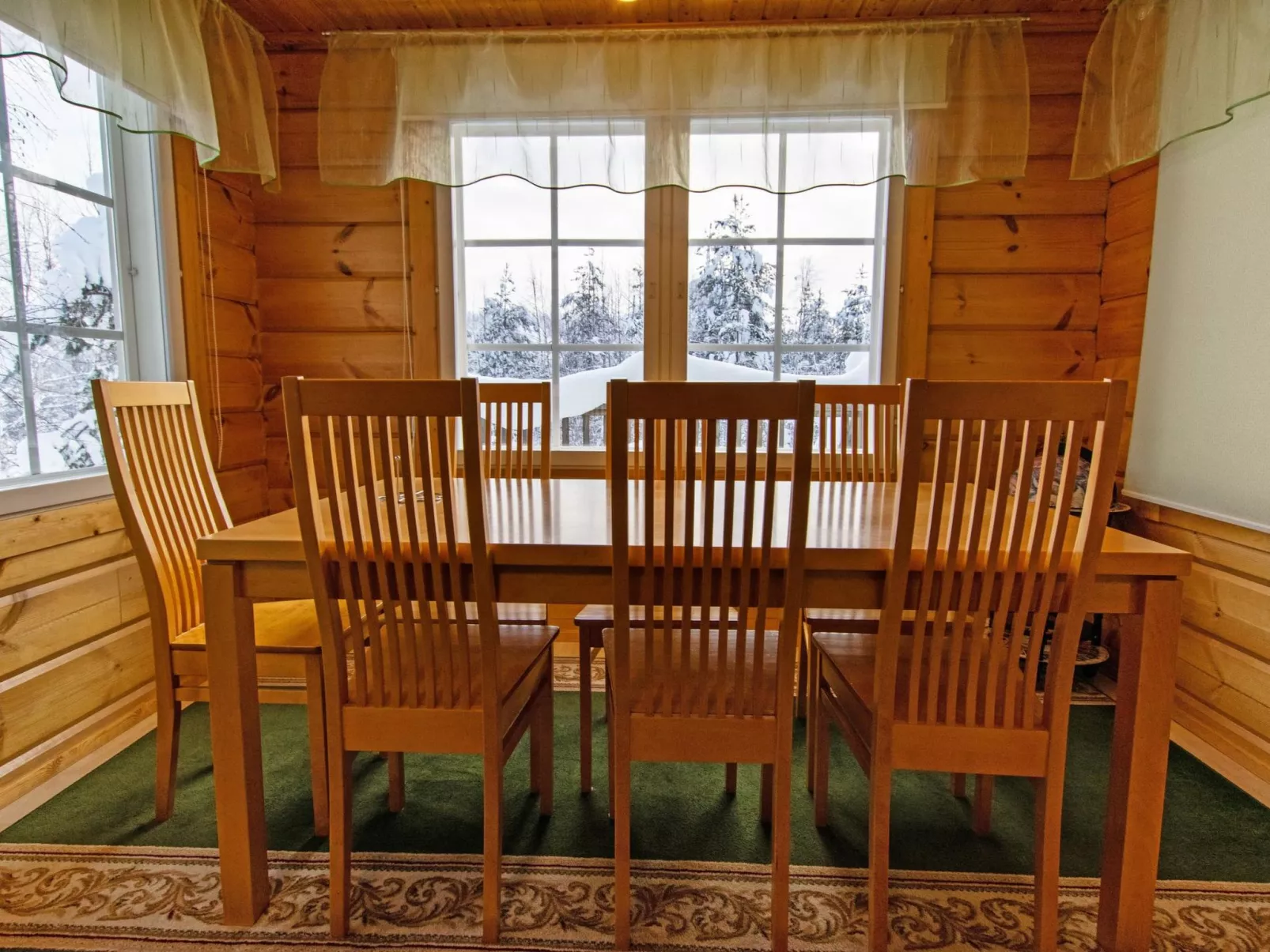 Lomataivas mökki-Binnen