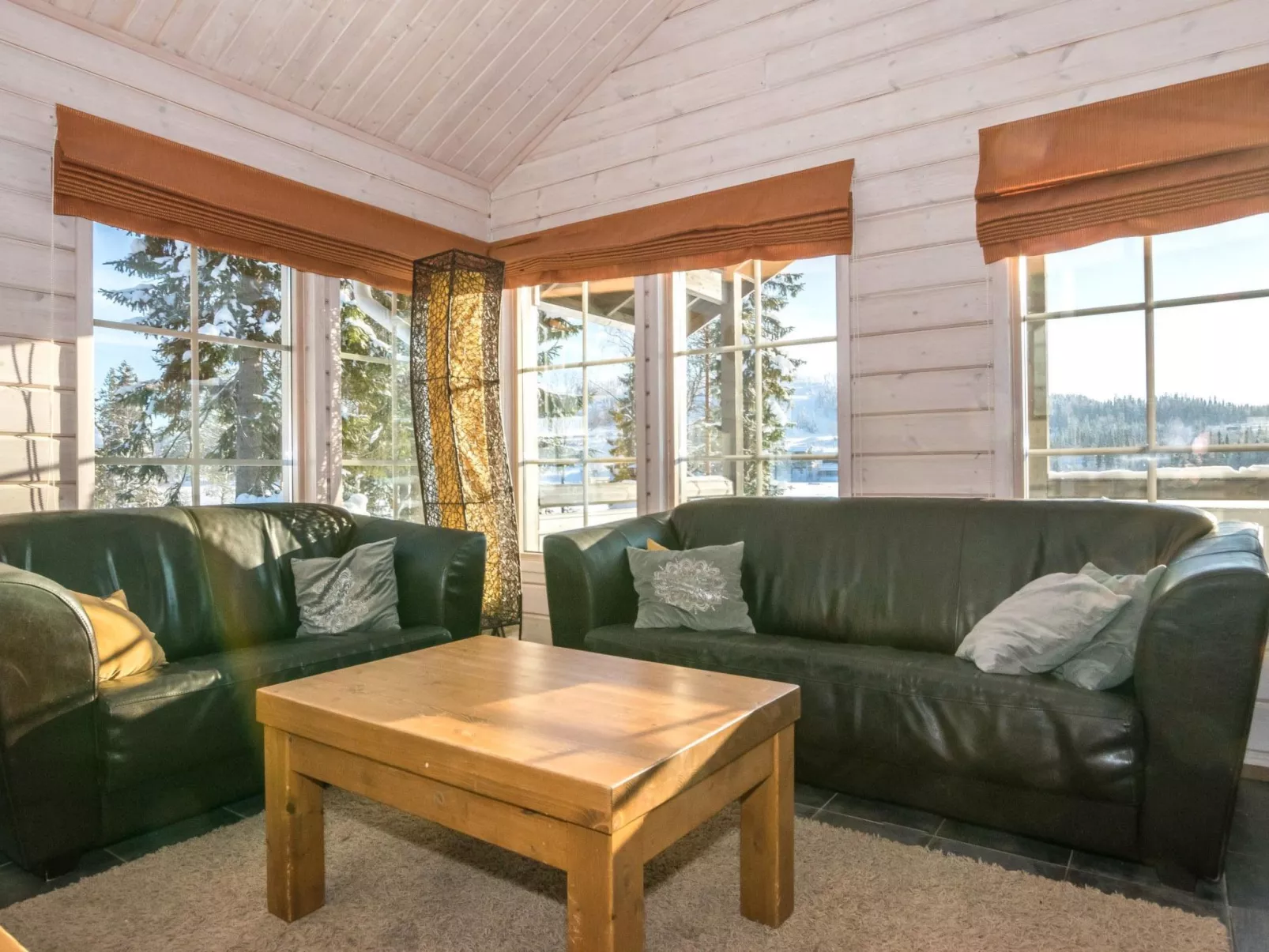 Aurinko-saaga 4 paritalo-Binnen