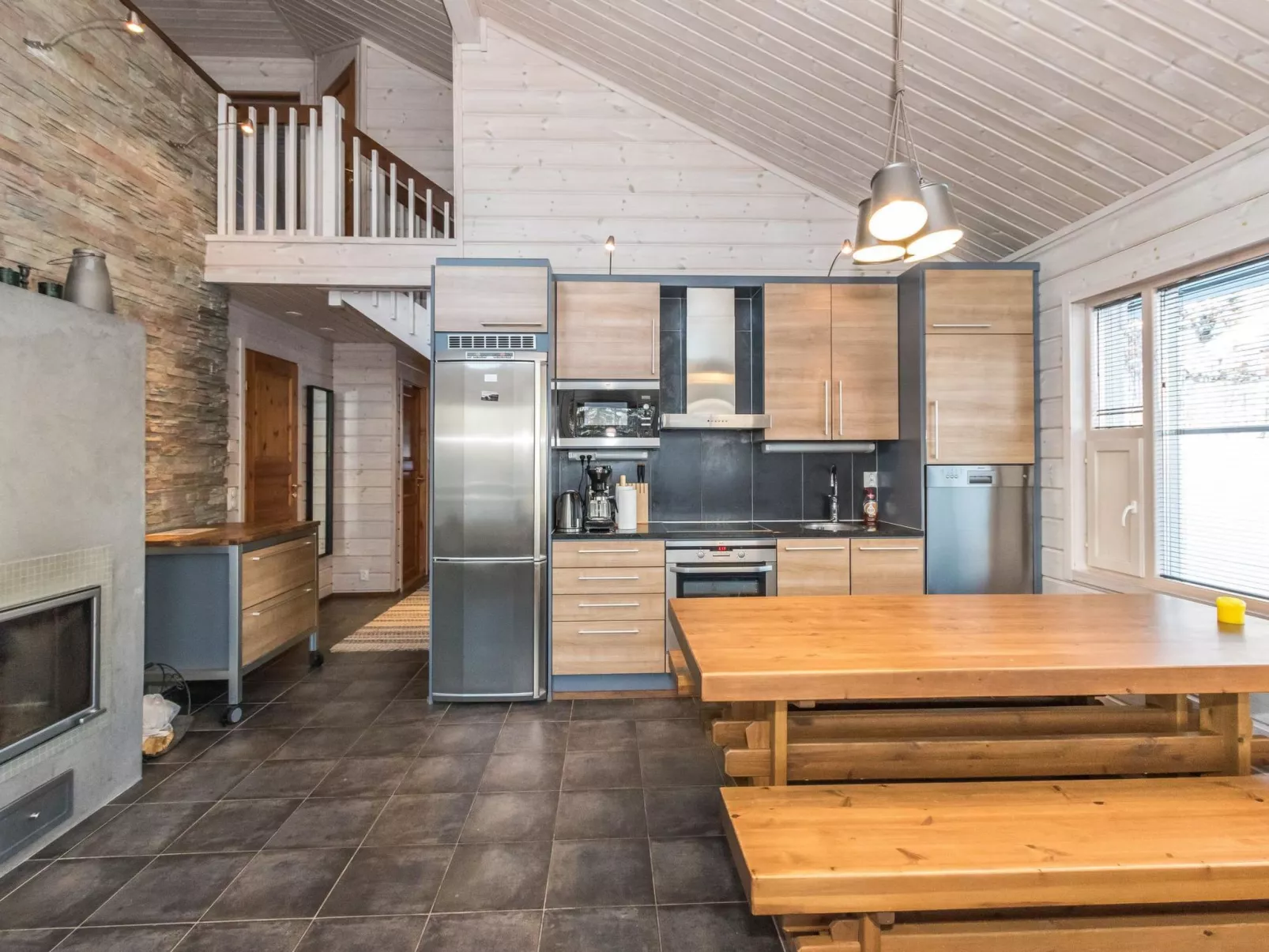 Aurinko-saaga 6 paritalo-Binnen