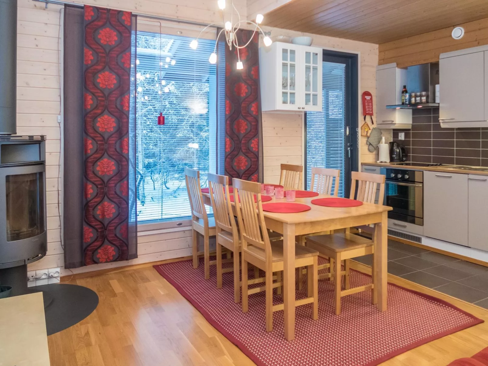 Rukan salmenhovi-Binnen