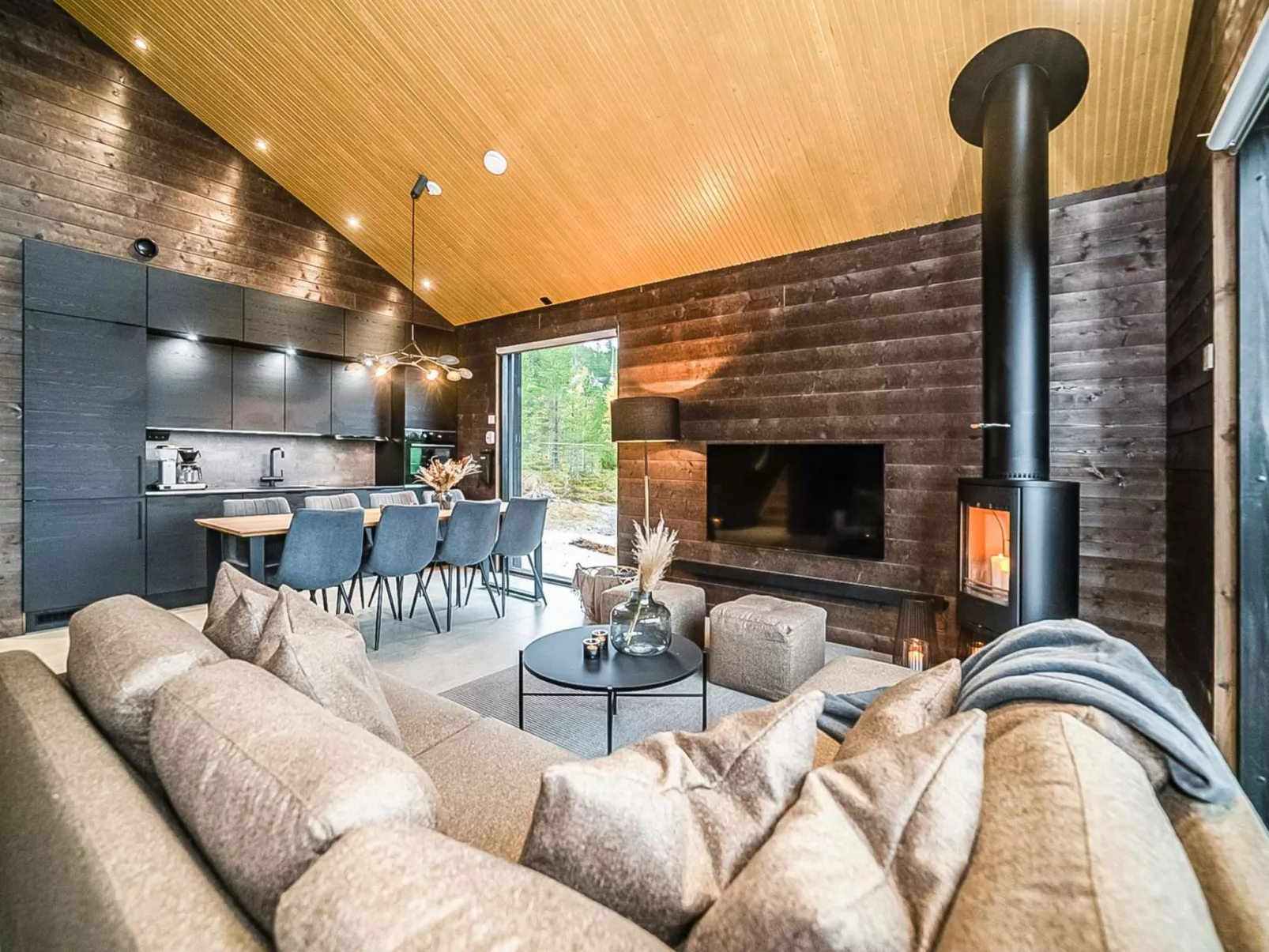 Villa voimapolku 9 a 1-Binnen