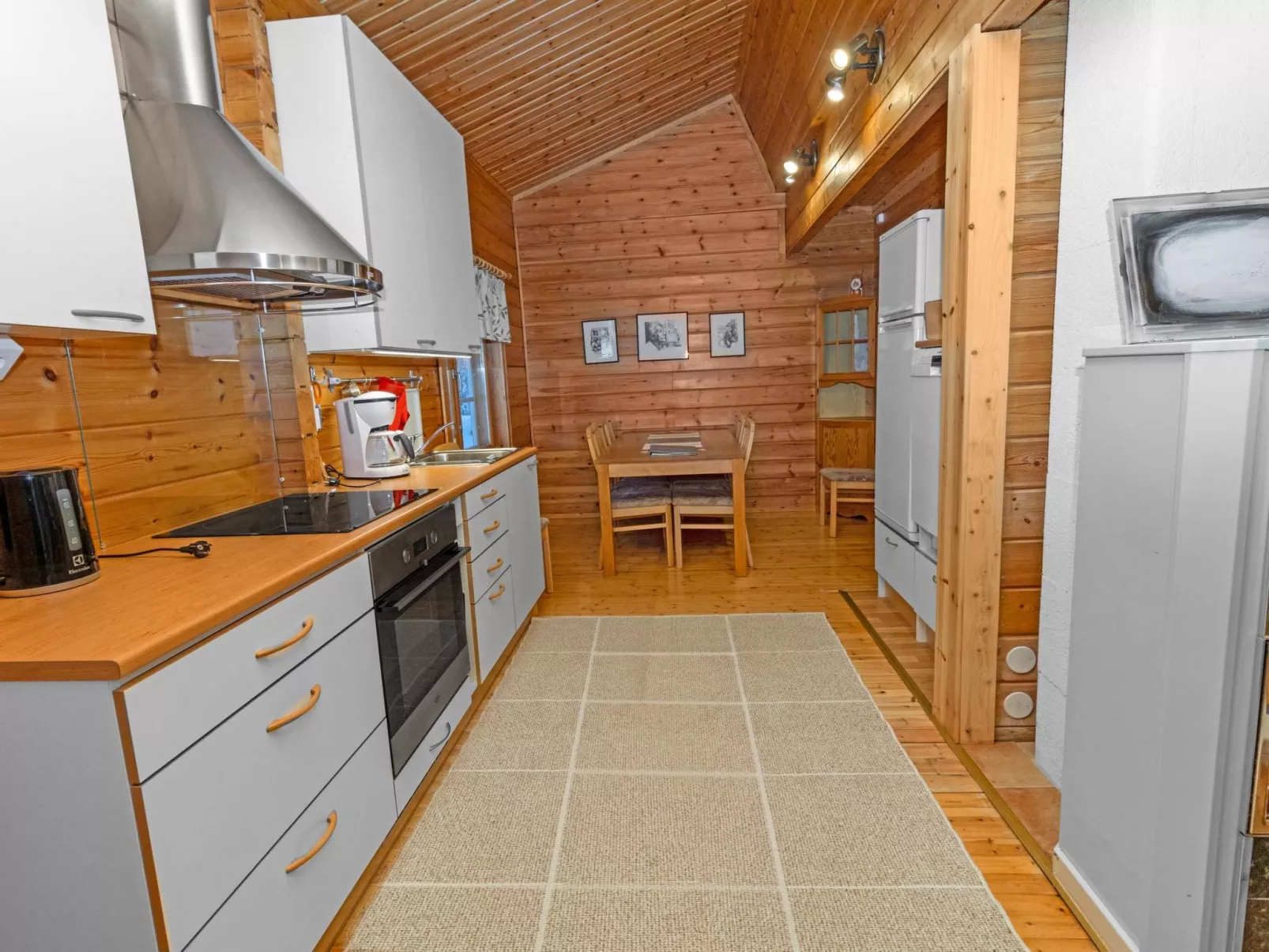 Pohjaslahdentie 17 a-Binnen