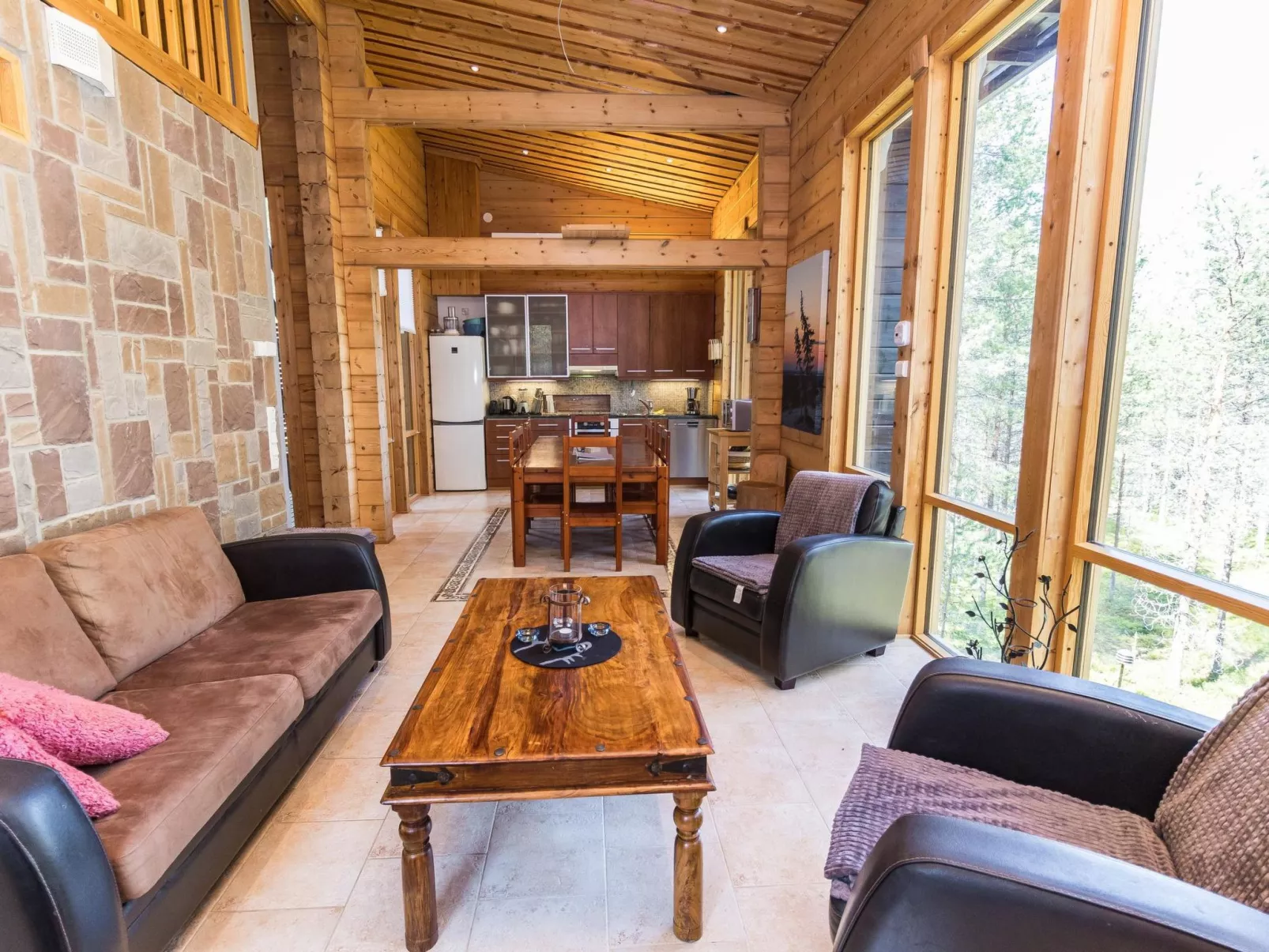 Matkajoentie 4b-Binnen