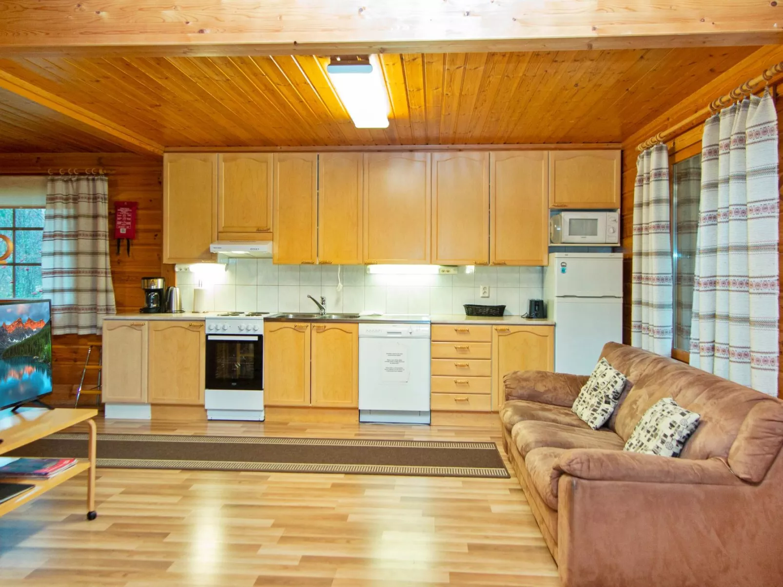 Rinnepelto lomamökit-Binnen