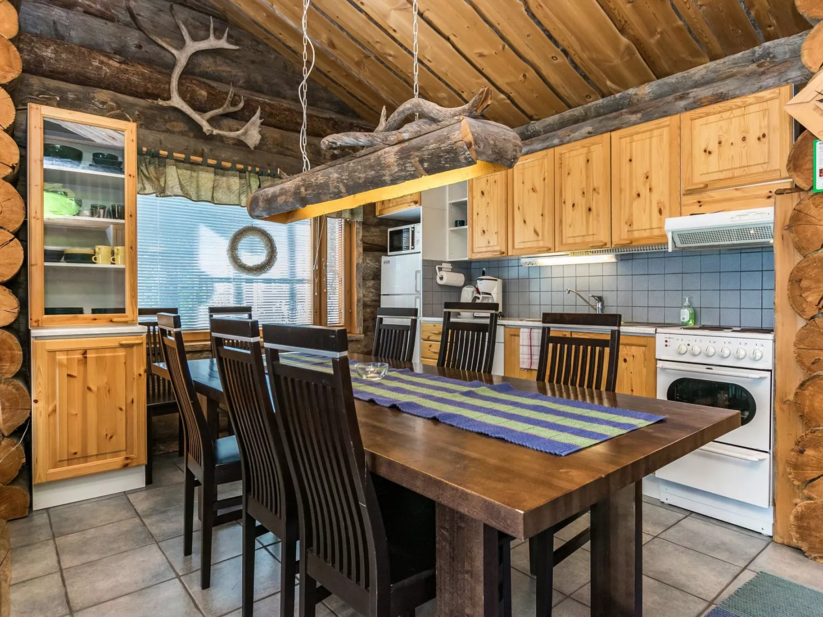 Pihlakieppi 2-Binnen