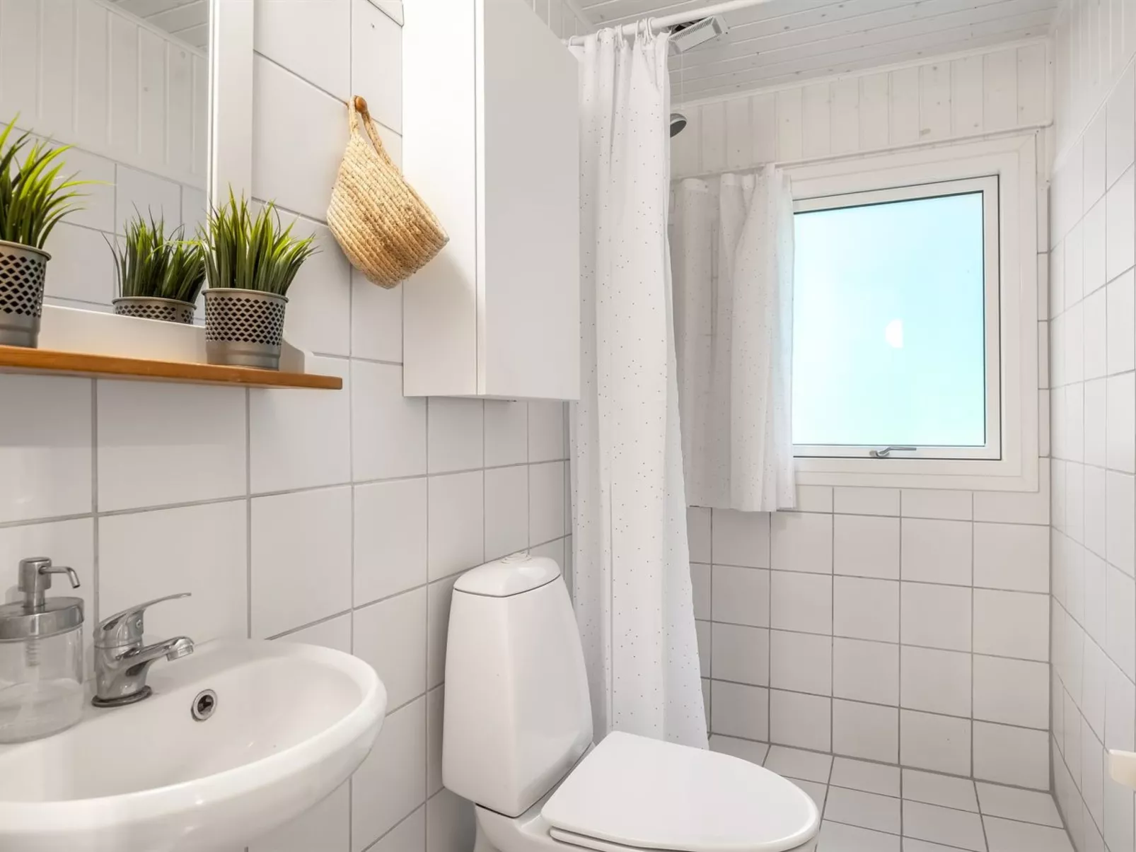 "Gitten" -  from the sea-Binnen