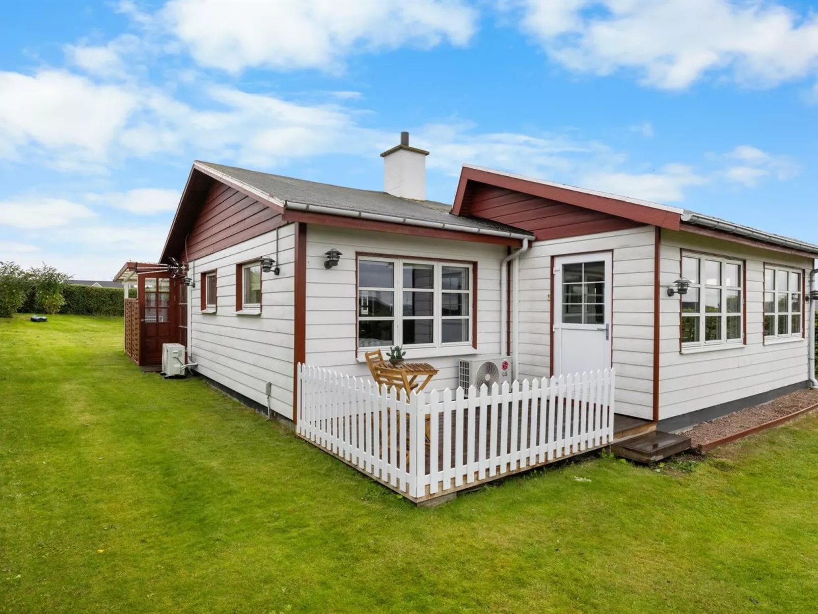 "Elline" - 200m from the sea