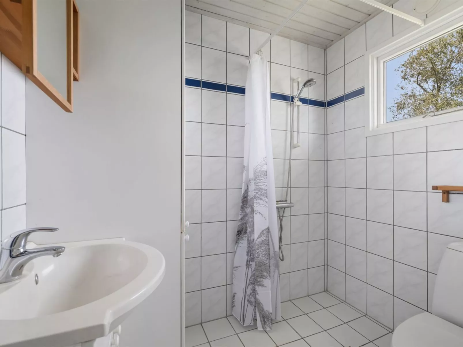 "Nis" - 250m from the sea-Binnen