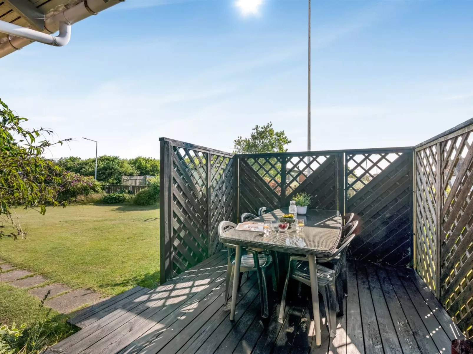 "Svein" - 500m to the fjord-Buiten