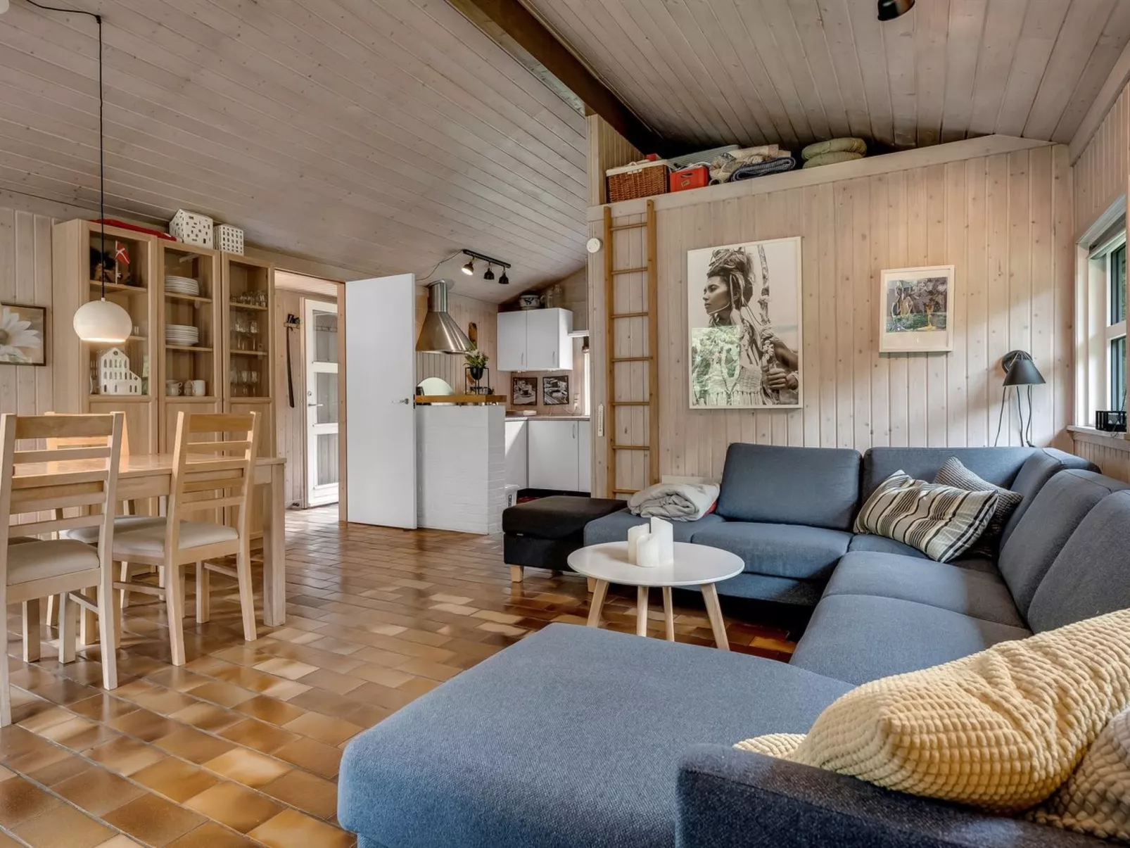 "Ginette" - 400m to the fjord-Binnen