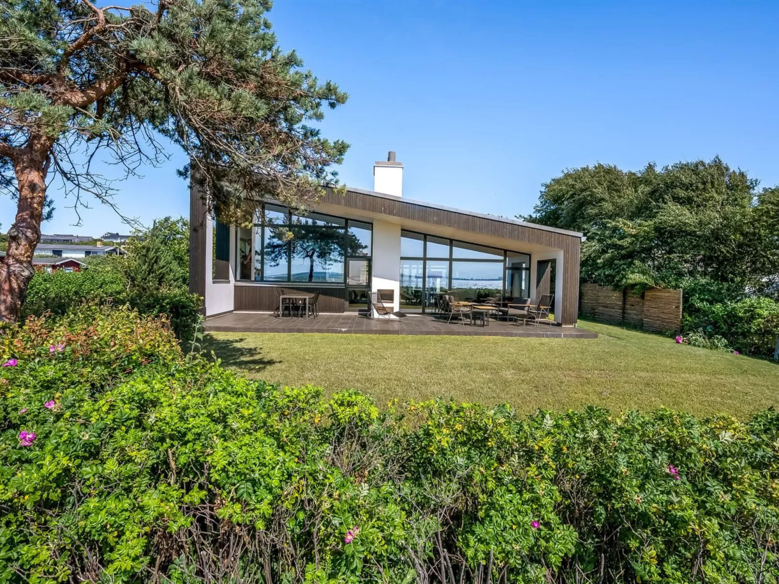 "Nille" - 30m from the sea-Buiten