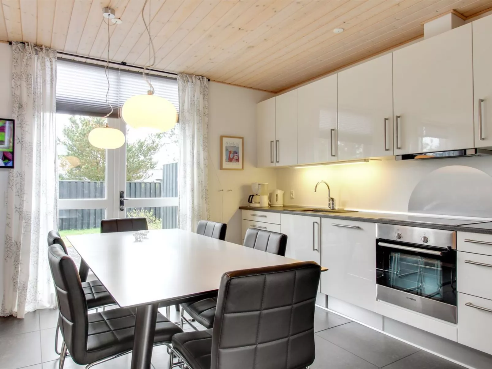 "Lucjan" - 800m from the sea-Binnen