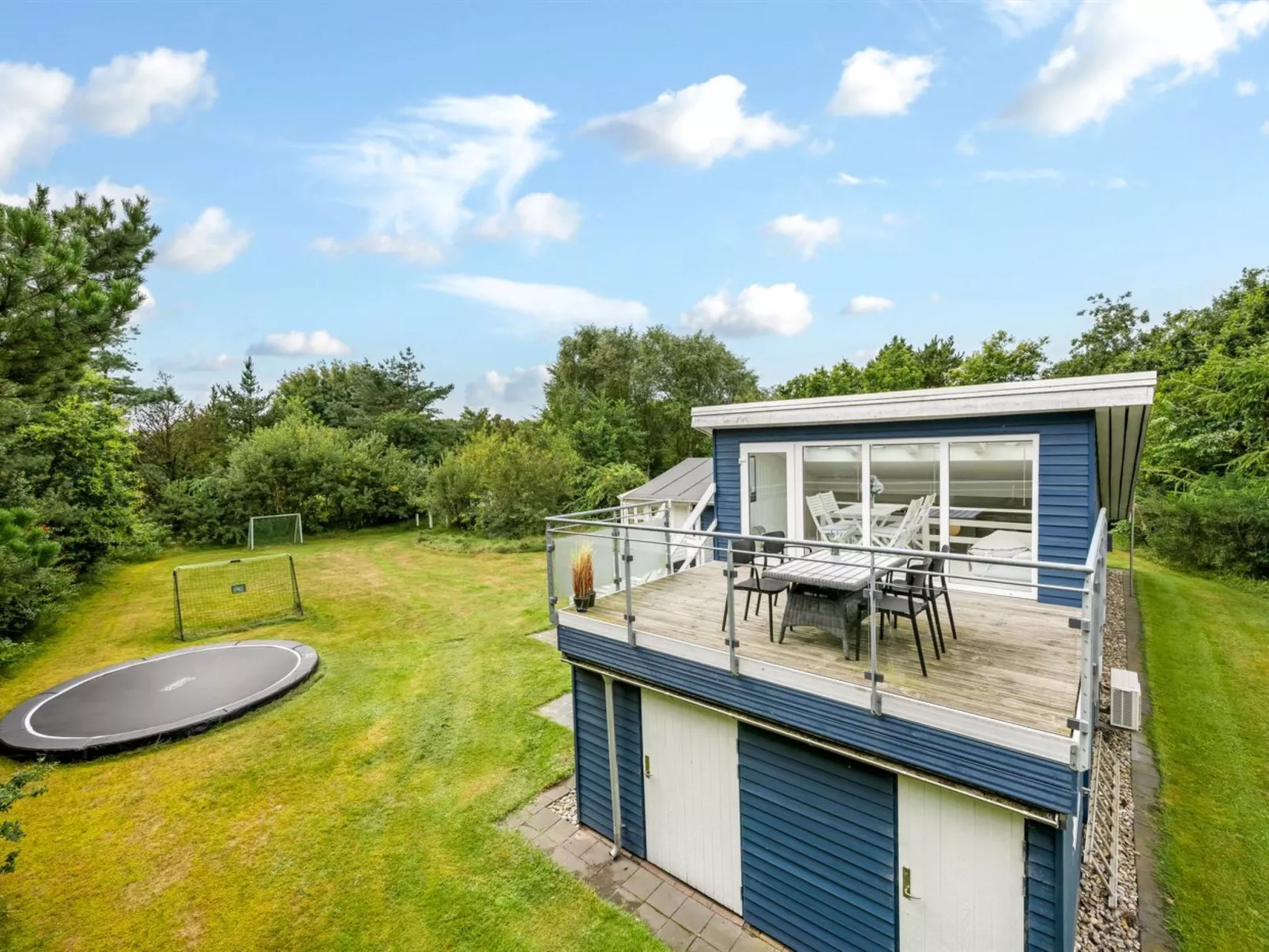 "Sami" - 600m to the fjord-Buiten