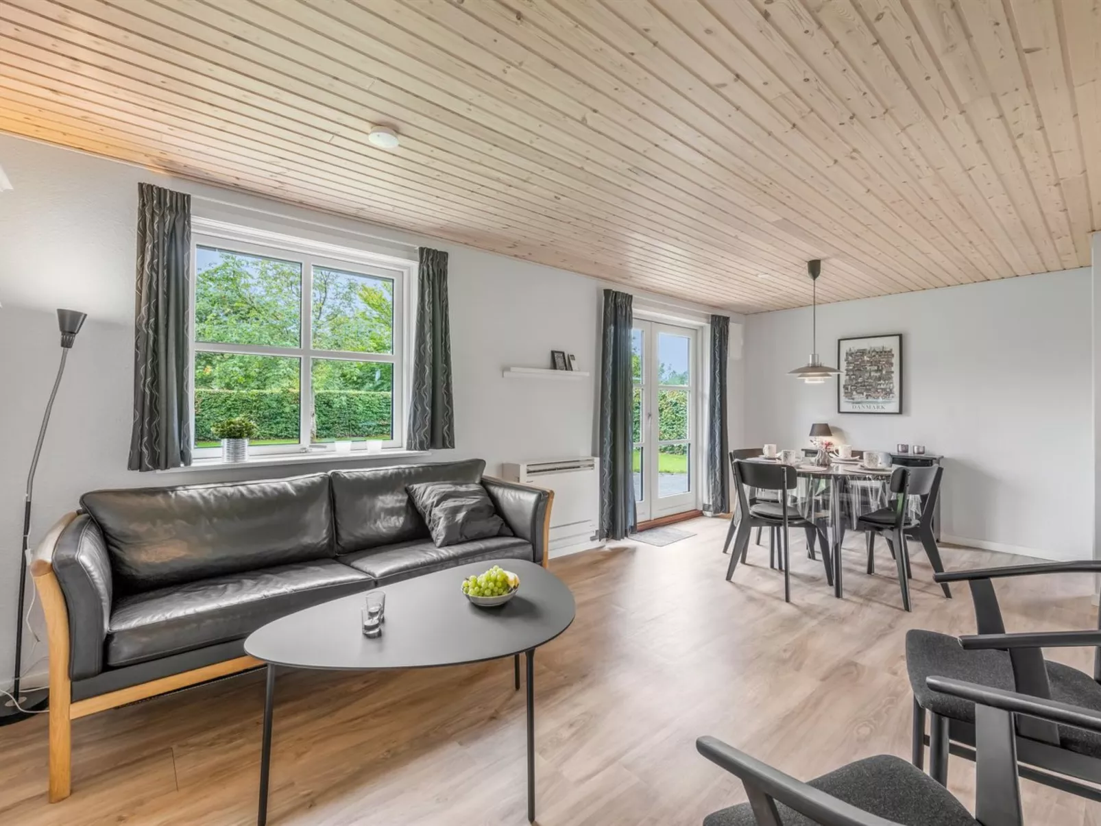 "Roland" - 200m to the fjord-Binnen