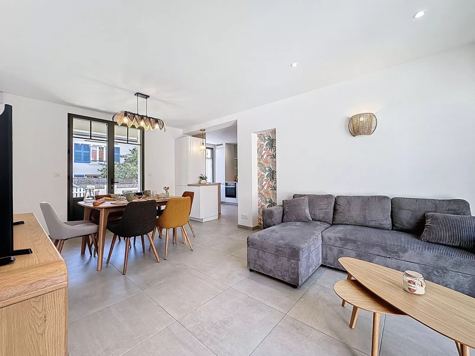 Les Musardises-Binnen