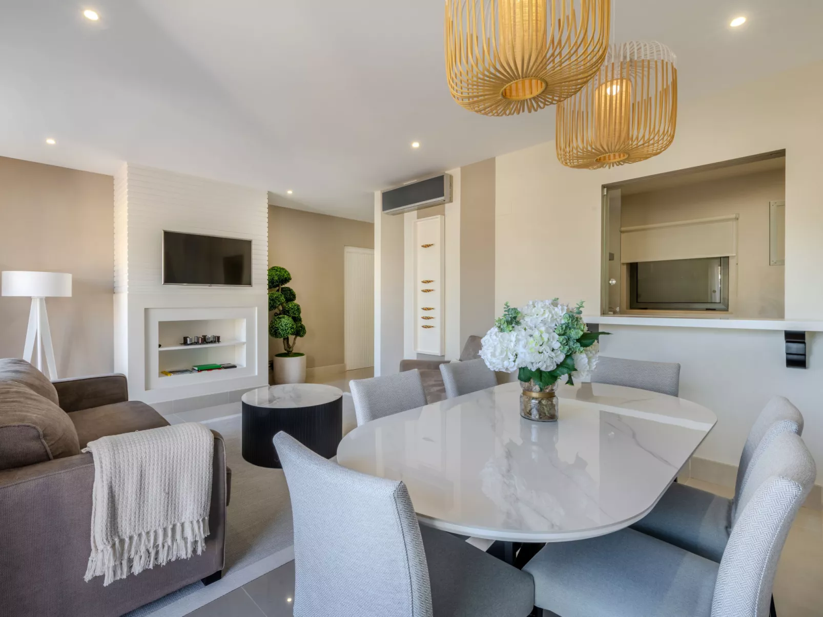 Pine Hills Diadema-Binnen