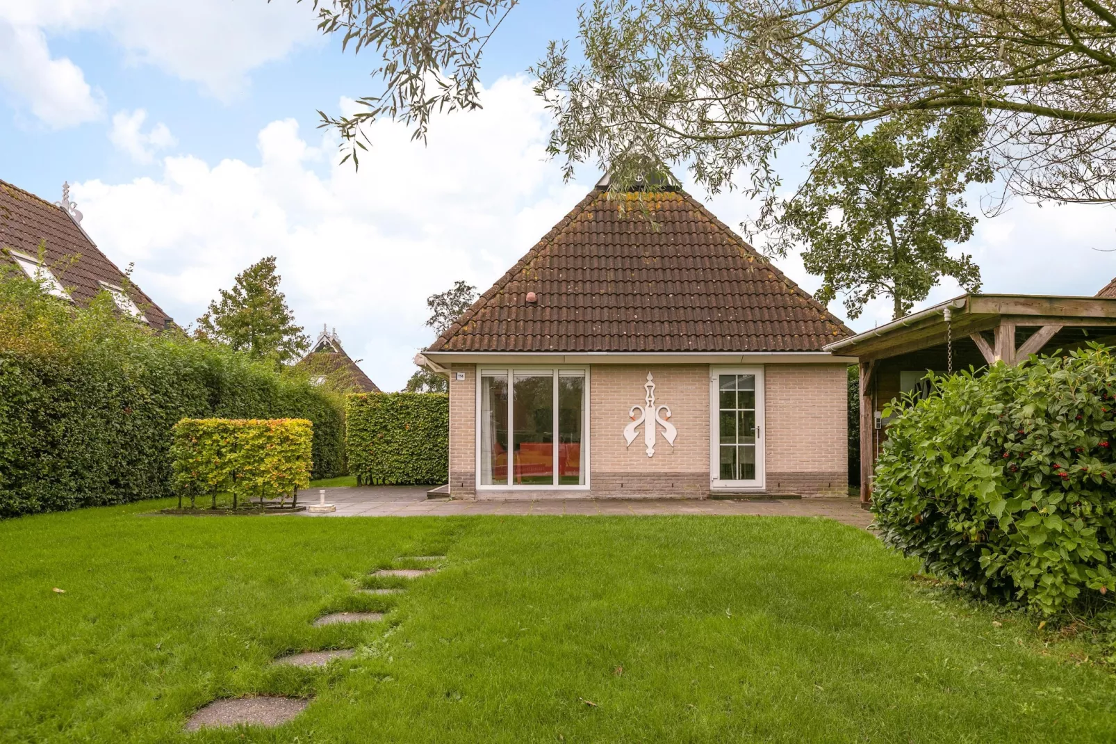 Buitenplaats It Wiid 9 - Buitenkant zomer