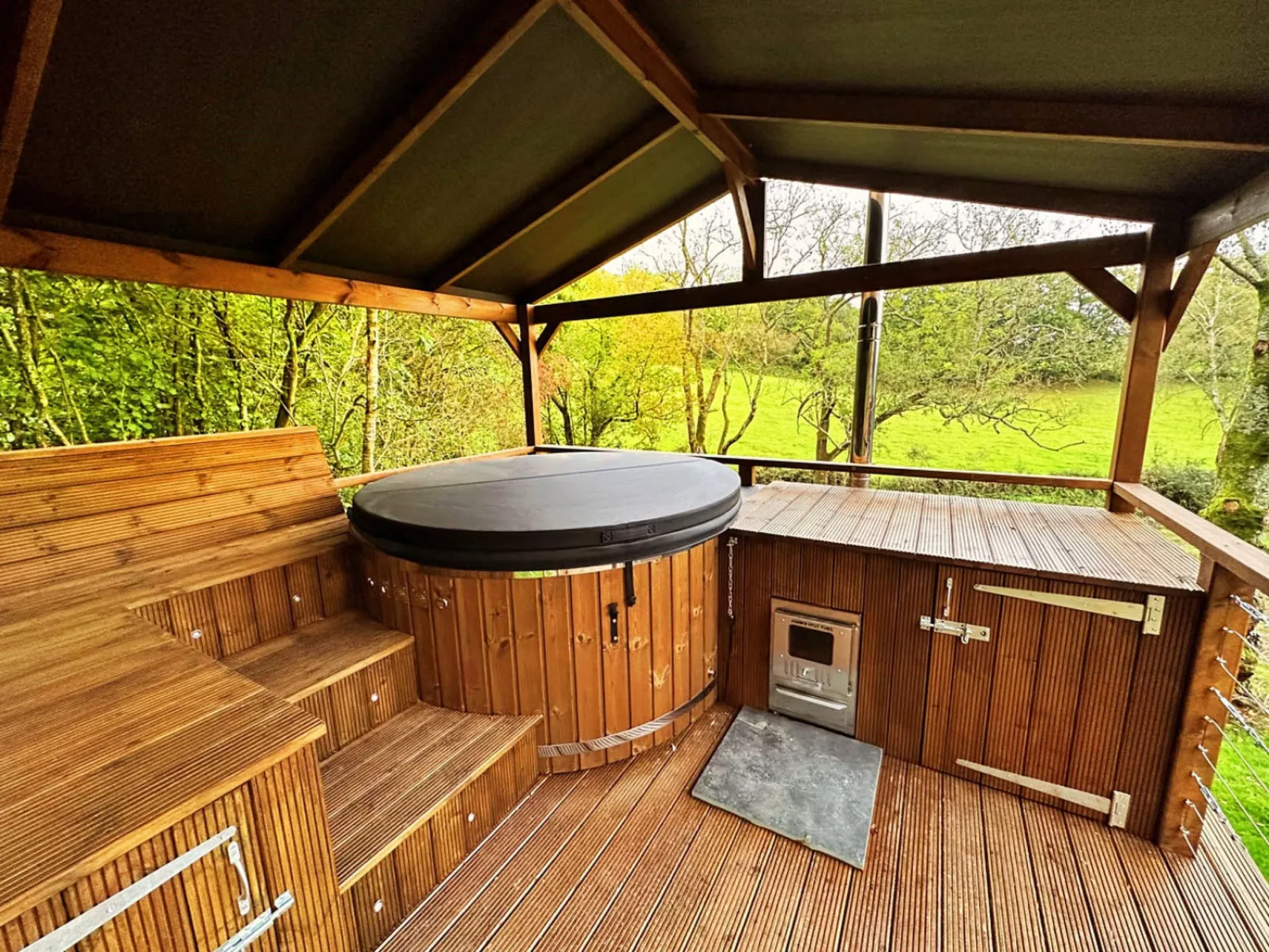 Wakehurst Luxury Dome-Buiten