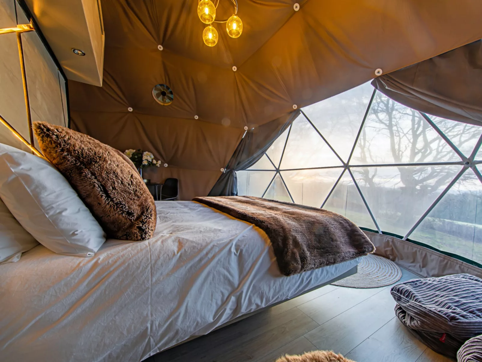 Knole Luxury Dome-Binnen