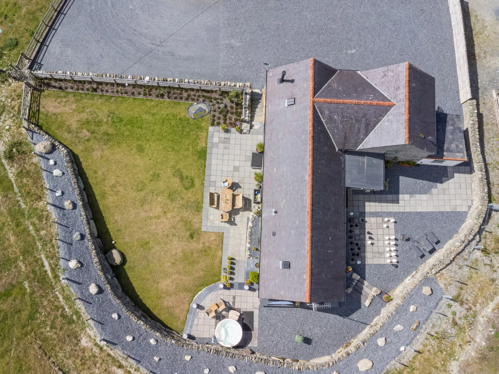 Moelis Granary-Buiten