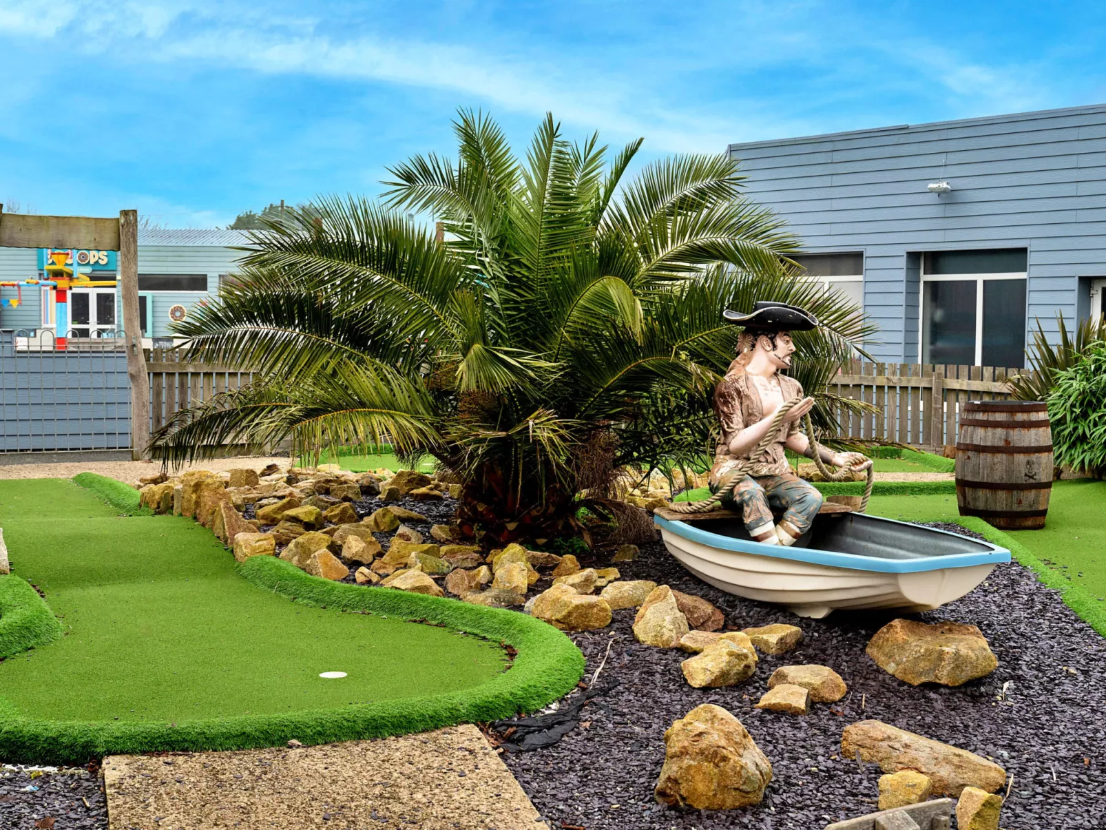 Phoenix Retreat-Buiten