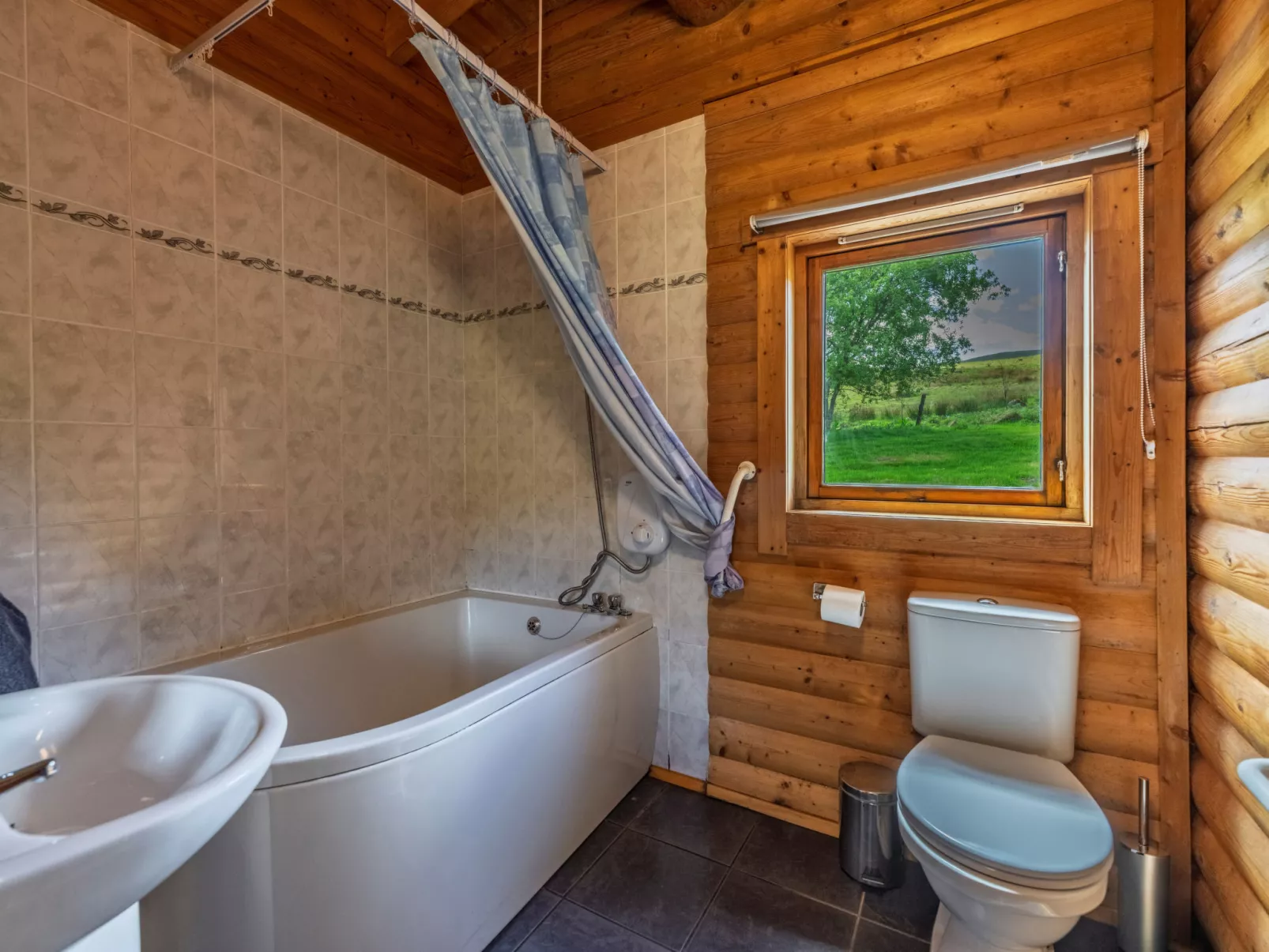 Cragdhu Log Cabin-Binnen