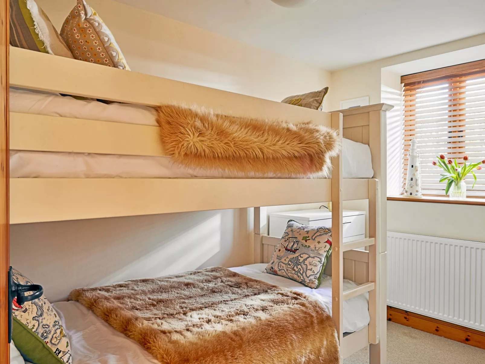 Hawthorn Barn-Binnen