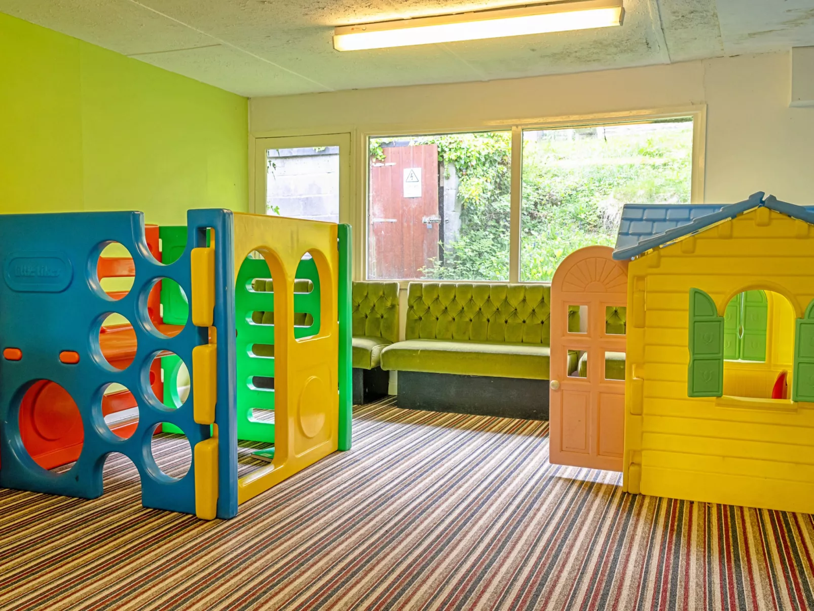 Lanteglos Villa-Binnen