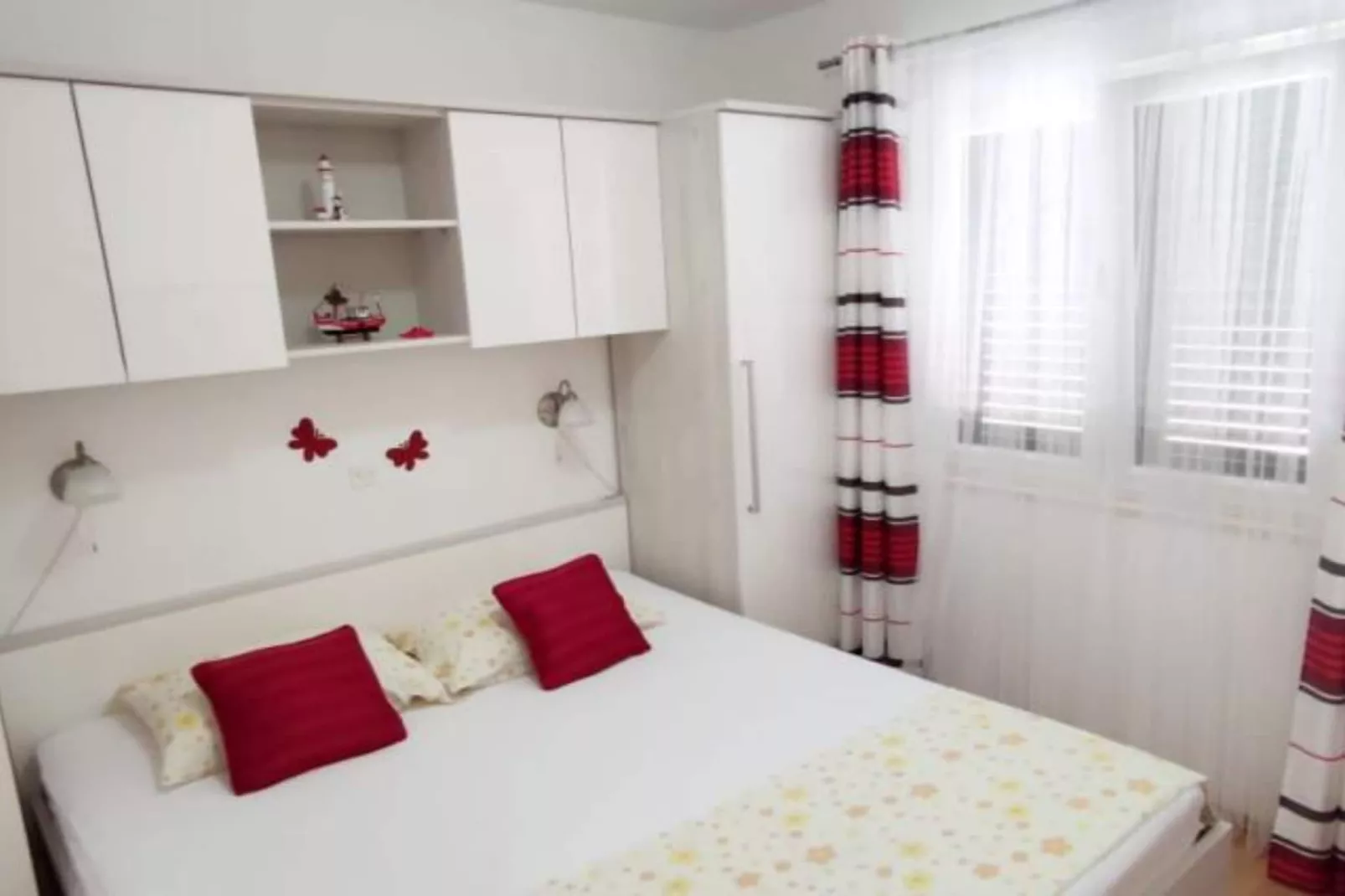 Apartments Maritimo - Comfort Two Bedroom Apartment with Sea View and Terrace