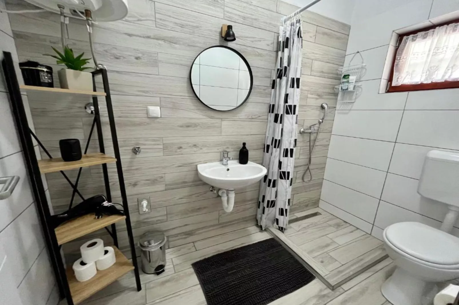 Apartments Fortuna - One Bedroom Apartment with Balcony (1)-Badkamer