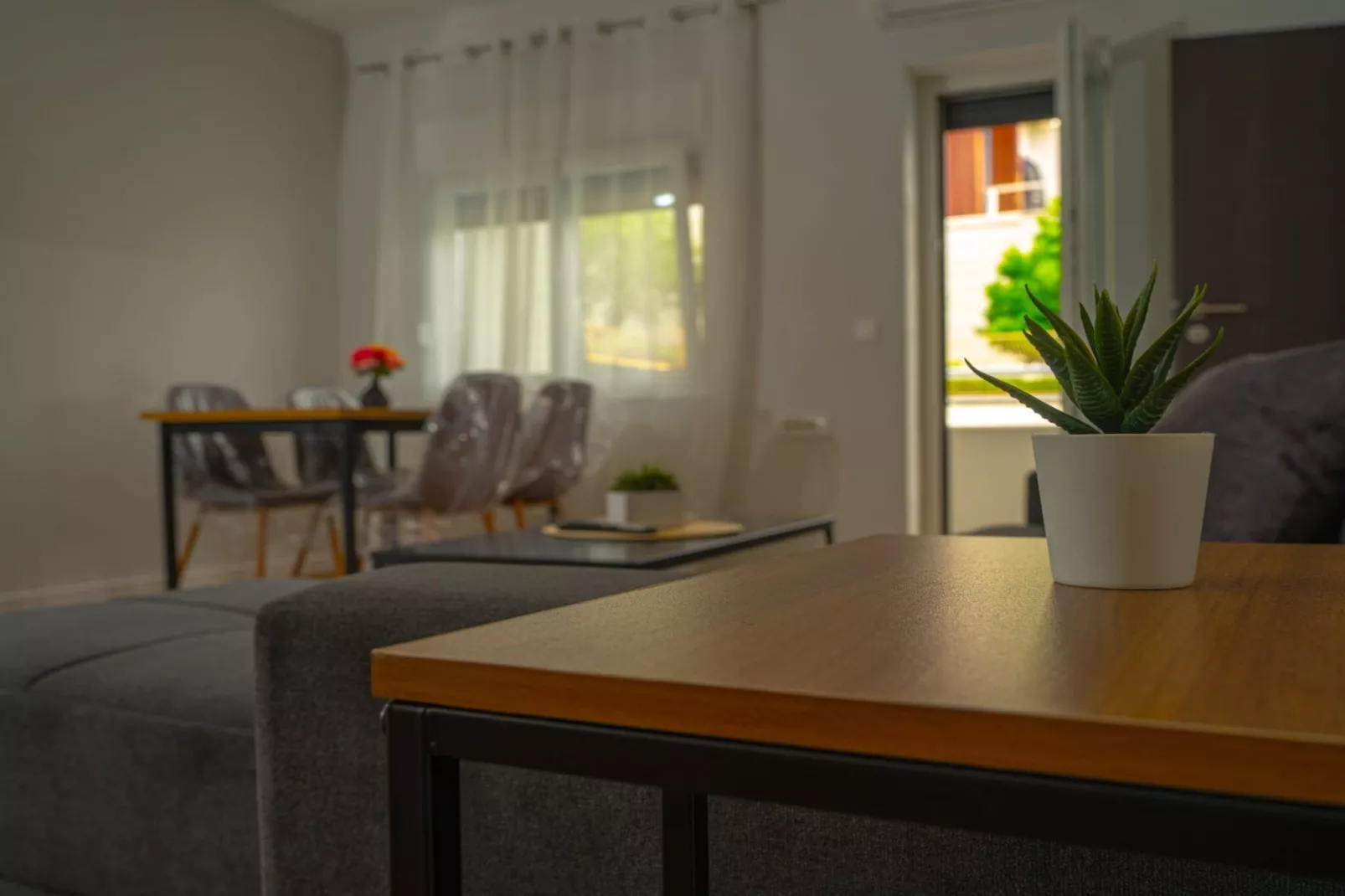 One-Bedroom Apartment (A4)-Eetkamer