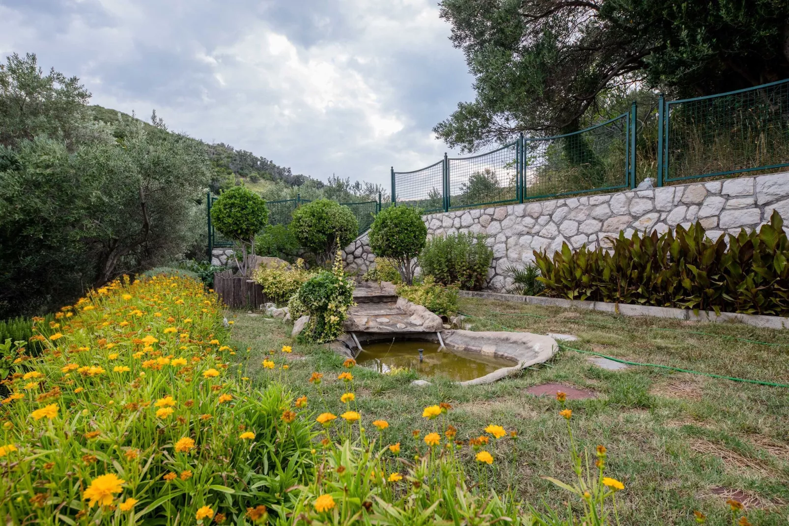 Guest House Villa Anggela - Classic Double room with Balcony and Sea View (BR1)-Buitenlucht